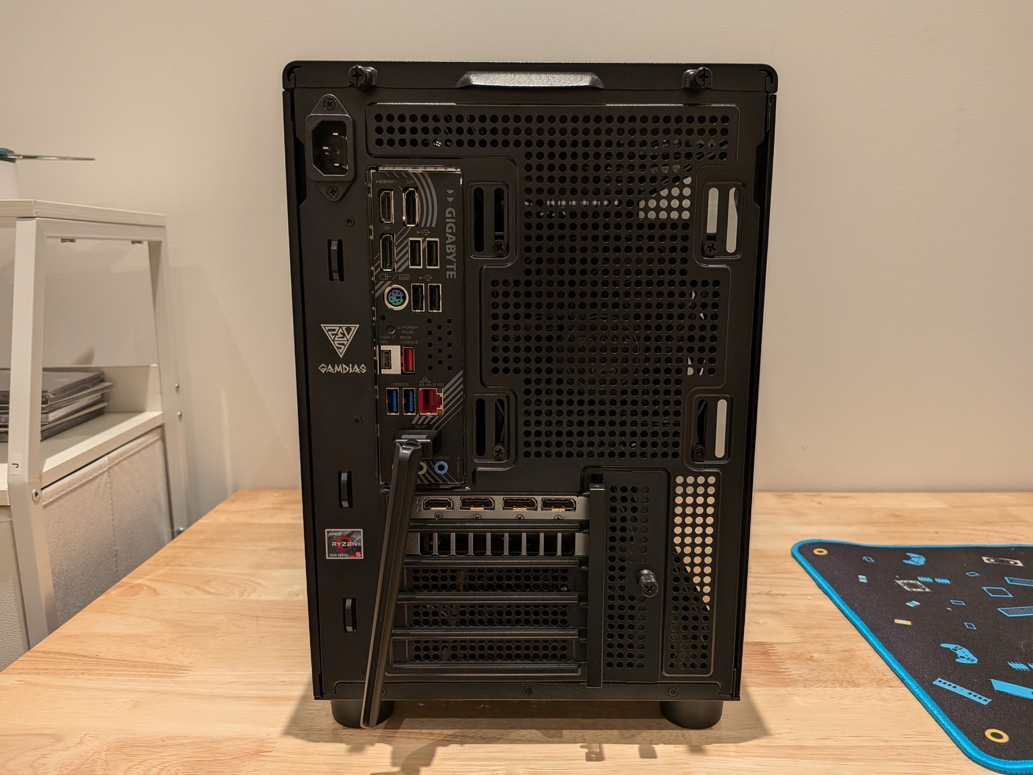 1440p Forest Blackout - RTX 5070, Ryzen 5 7600X3D, 32 GB DDR5 RAM, 2 TB Gen 4 NVME