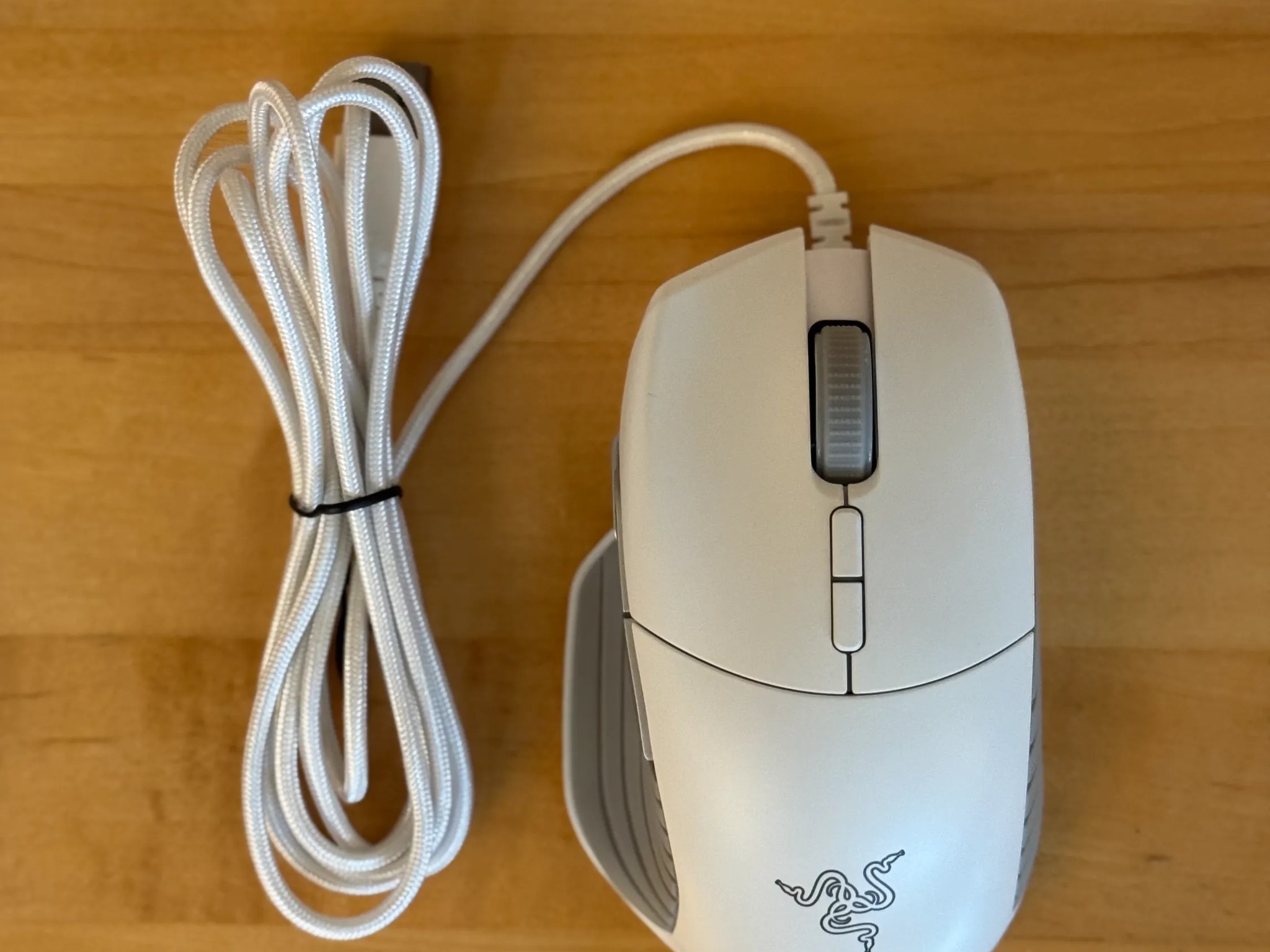Razer Basilisk Gaming Mouse: 16,000 DPI Optical Sensor - Chroma RGB Lighting (White)
