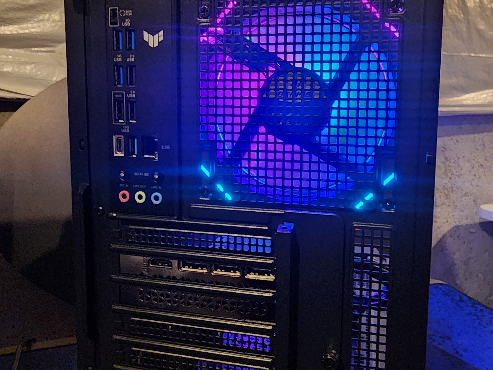 RTX 5060 Ti / Ryzen 9 9900X / 32GB DDR5 RAM / 1TB NVMe SSD
