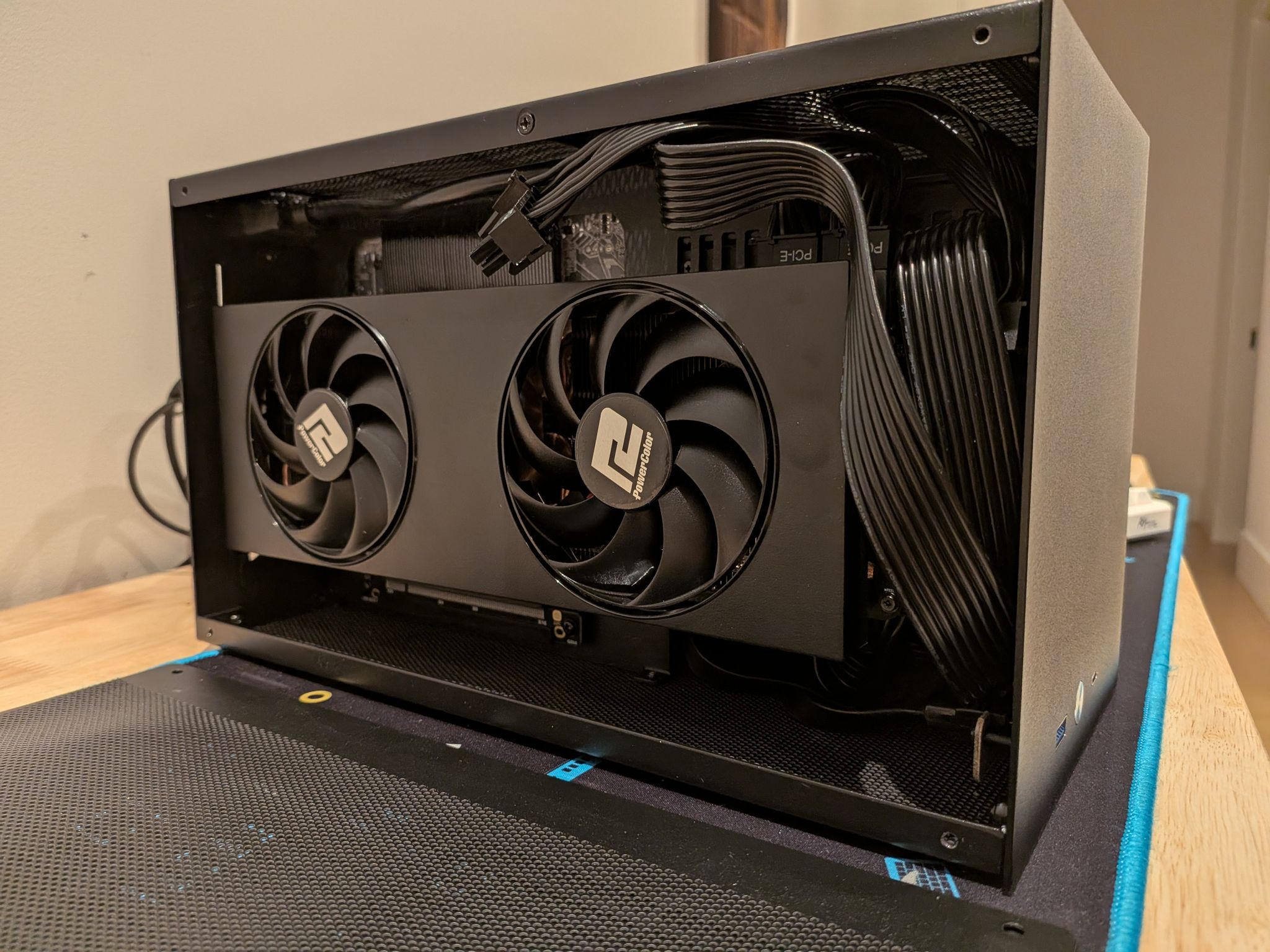 1440p Wanderer - RX 7800 XT, Ryzen 5 7500X3D, 32 GB DDR5 RAM, 2TB NVMe SSD, Noctua
