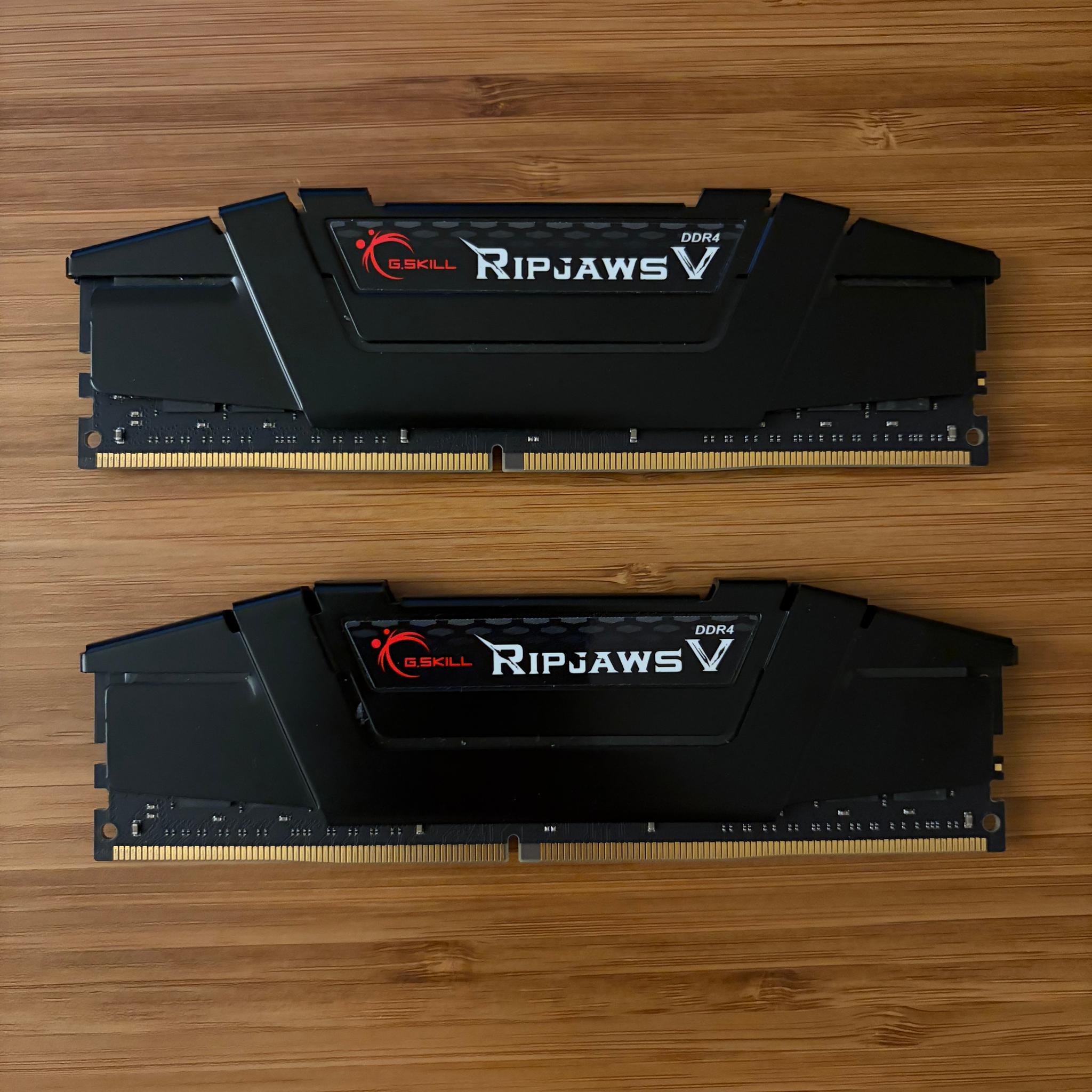 G.Skill Ripjaws V DDR4-3600 CL16-19-19-39 1.35V 32GB (2x16GB)