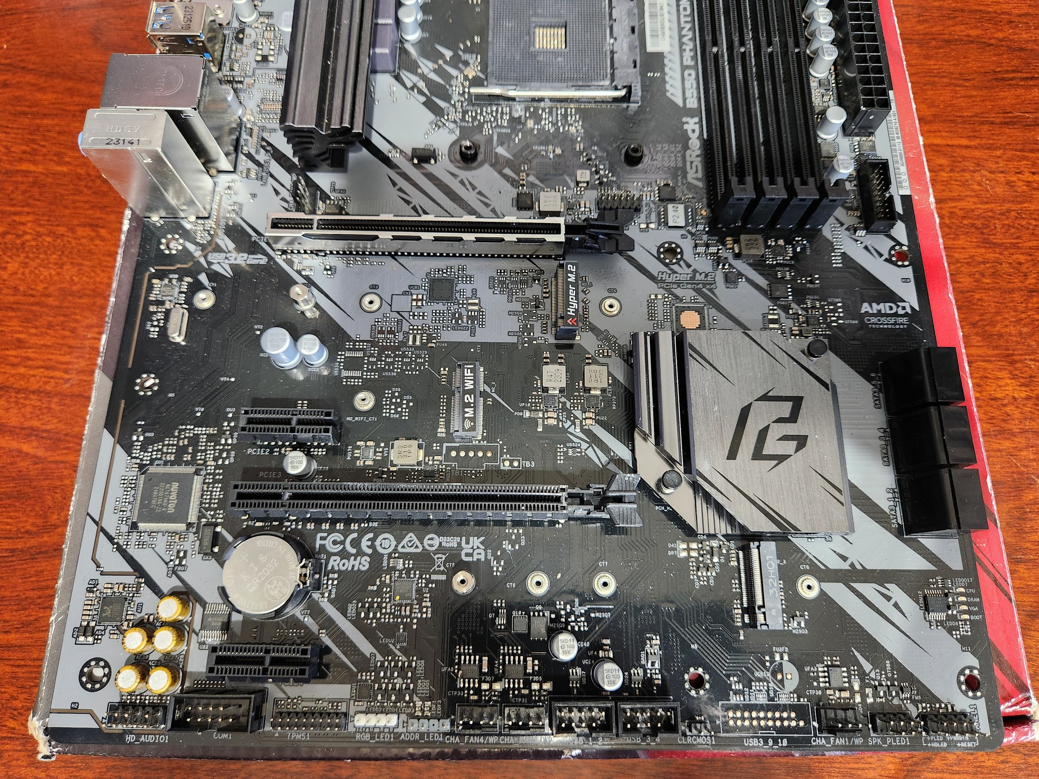 *FOR PARTS* ASRock B550 Phantom Gaming 4/ac AM4 AMD B550 SATA 6Gb/s ATX AMD Motherboard