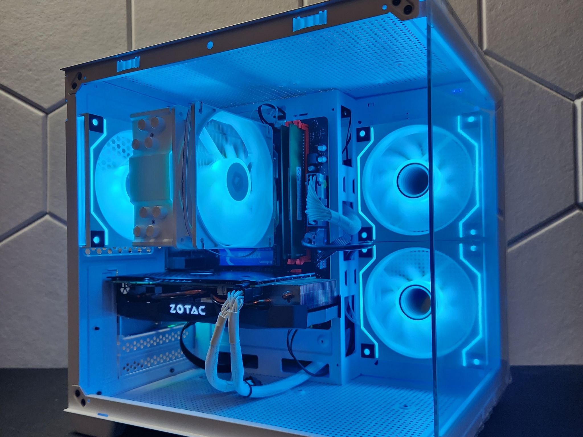"Budget Gaming PC" GTX 1070TI | Ryzen 5 3500X | 16GB DDR4 | 500GB SSD | WIFI+BT