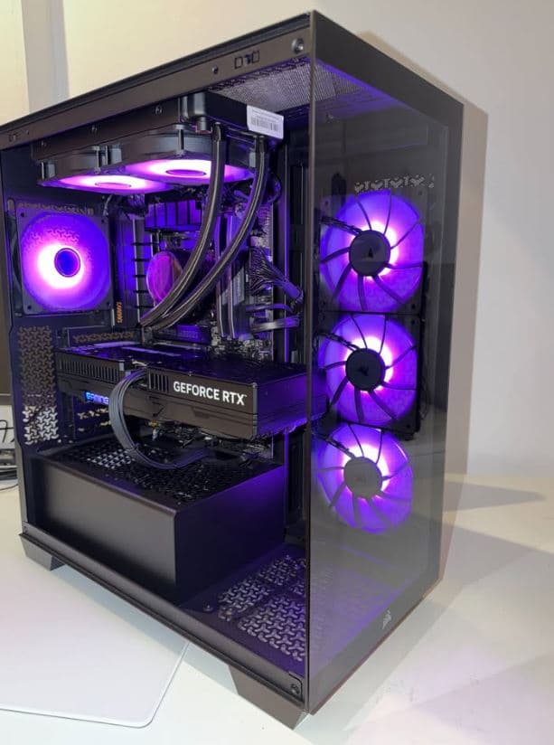 GAMING PC RYZEN 7 7800X3D RTX 5080 32 GIGS DDR5 GAMING PC BEAST