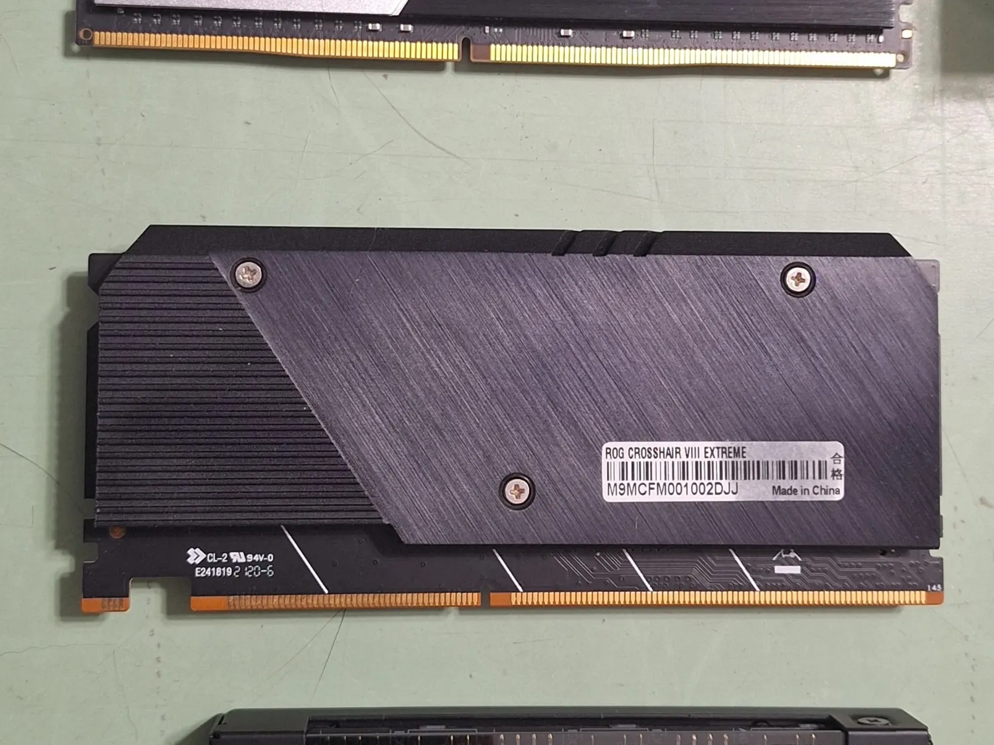 CROSSHAIR VIII EXTREME AM4 X570 Motherboard with 32gigs DDR4 Ram
