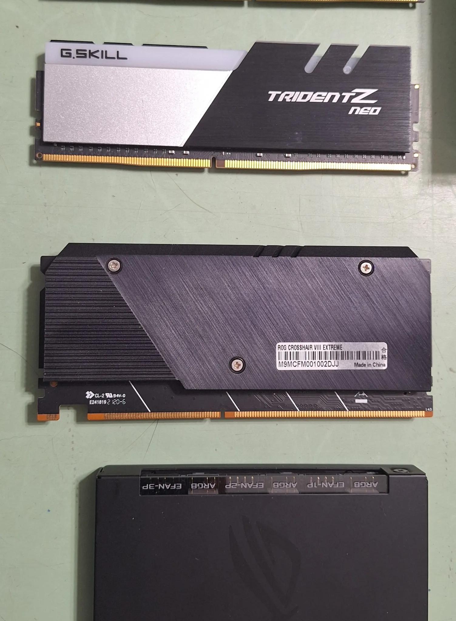 CROSSHAIR VIII EXTREME AM4 X570 Motherboard with 32gigs DDR4 Ram