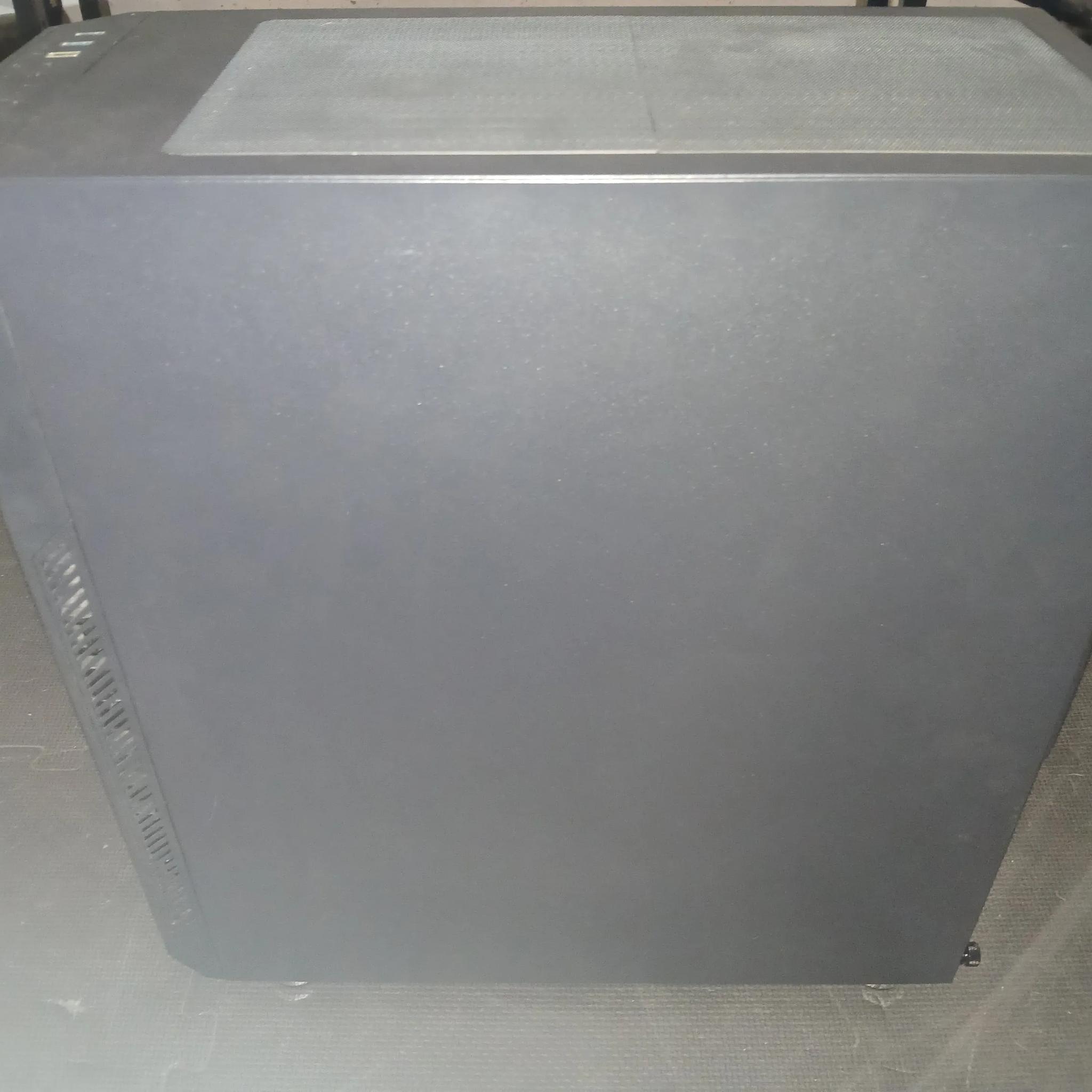 Rosewill ATX Mid Tower Gaming PC Computer Case Spectra D100