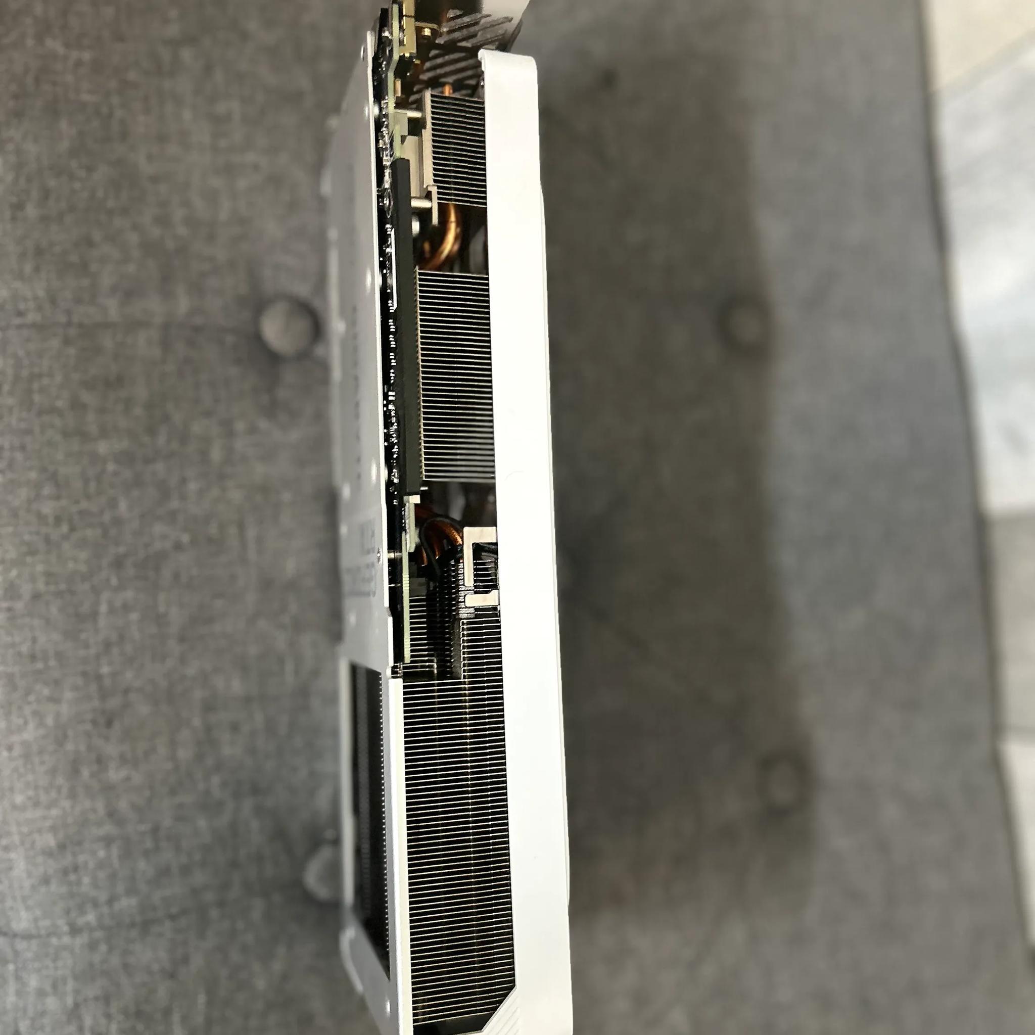 Lightly used Gigabyte RTX 4060 TI! Upgraded and just looking to sell it.