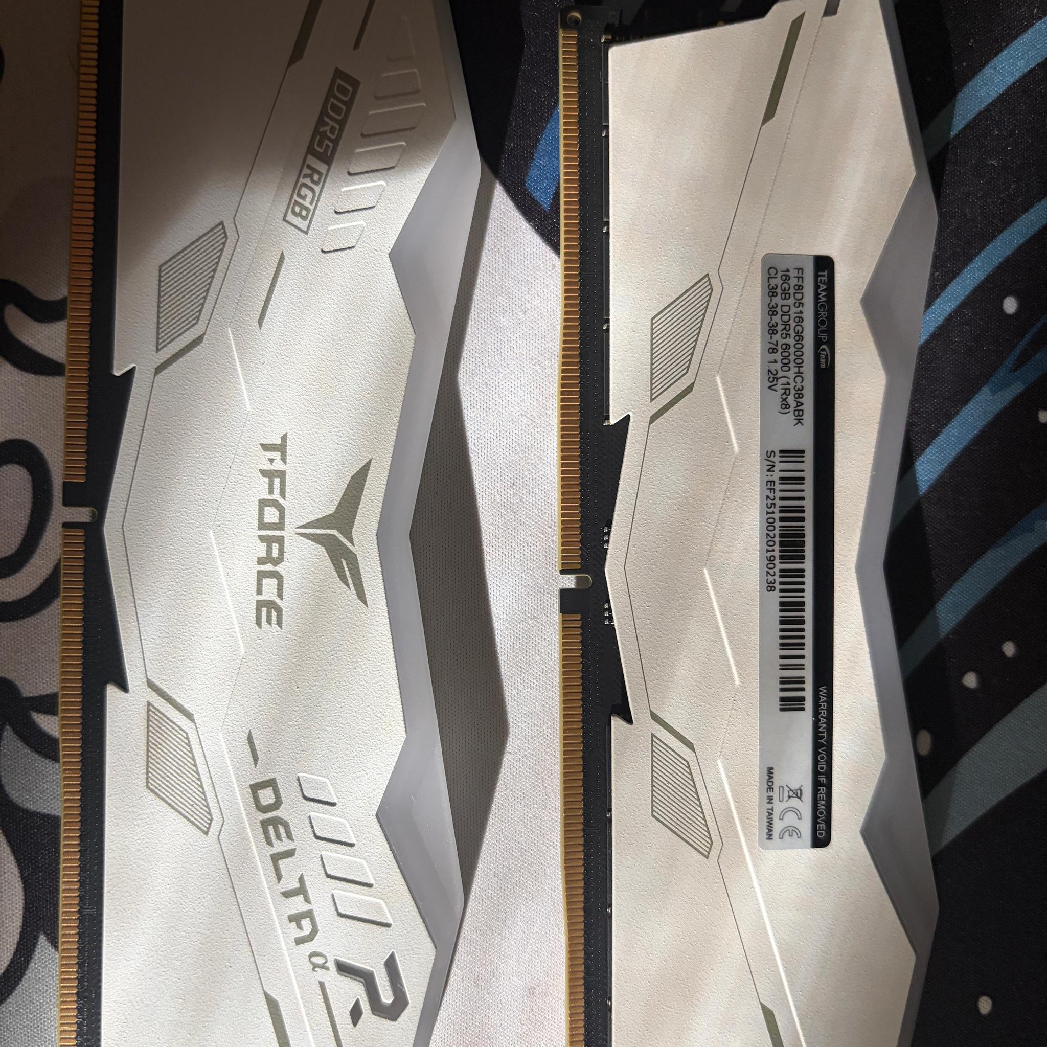32GB T- Force Delta Alpha DDR5 (16gb x 2)