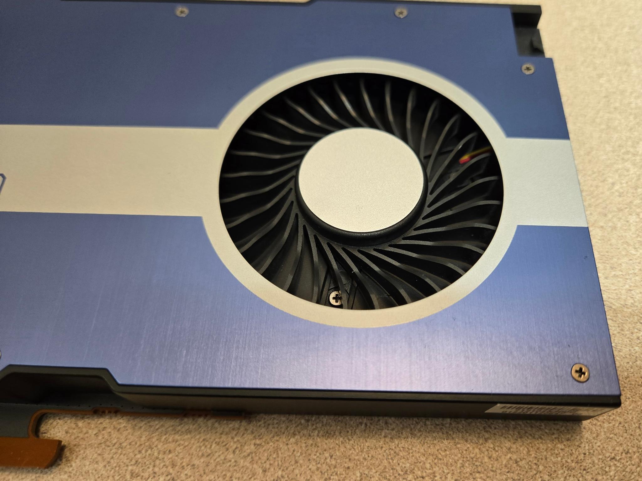 AMD Radeon W5500 PRO 8GB