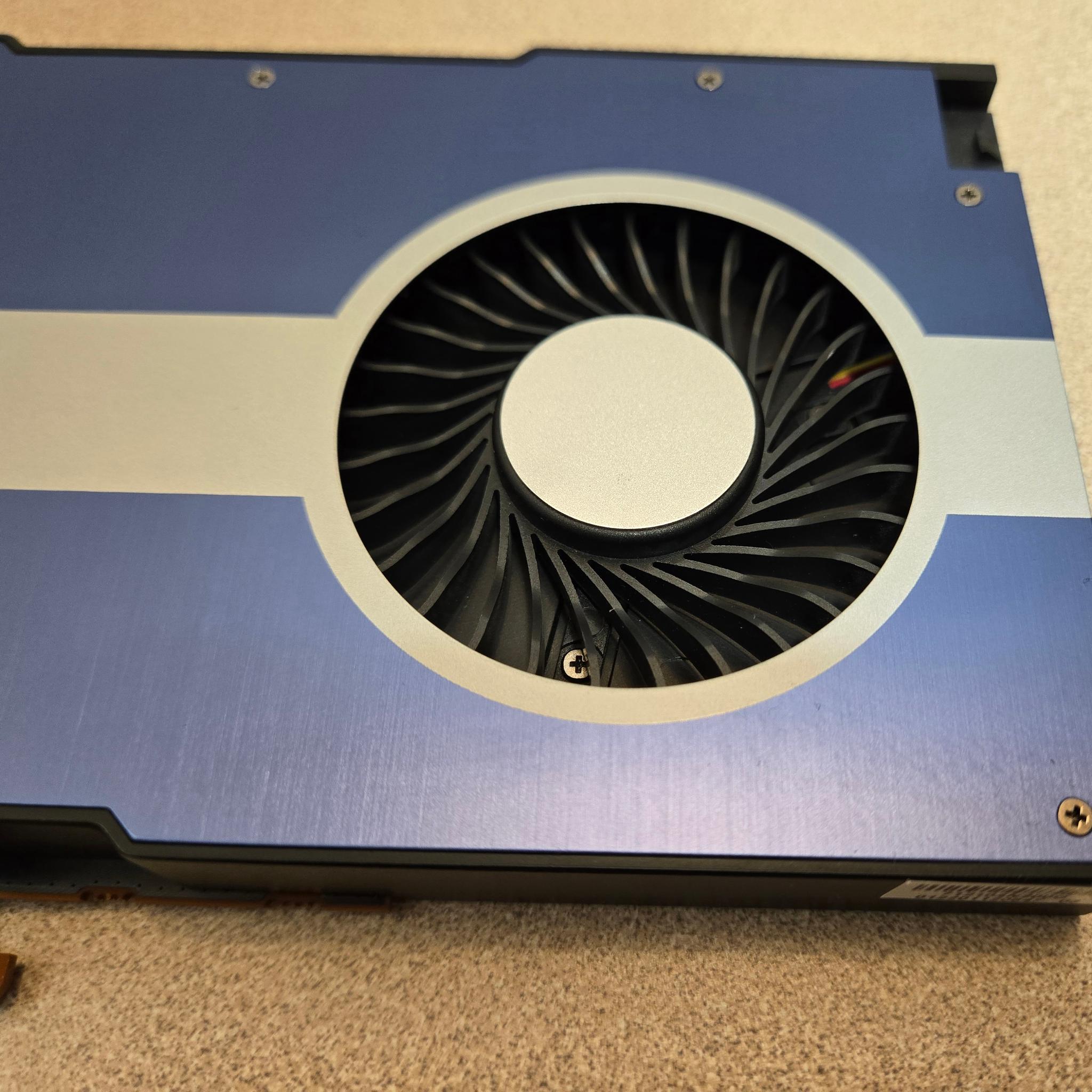 AMD Radeon W5500 PRO 8GB