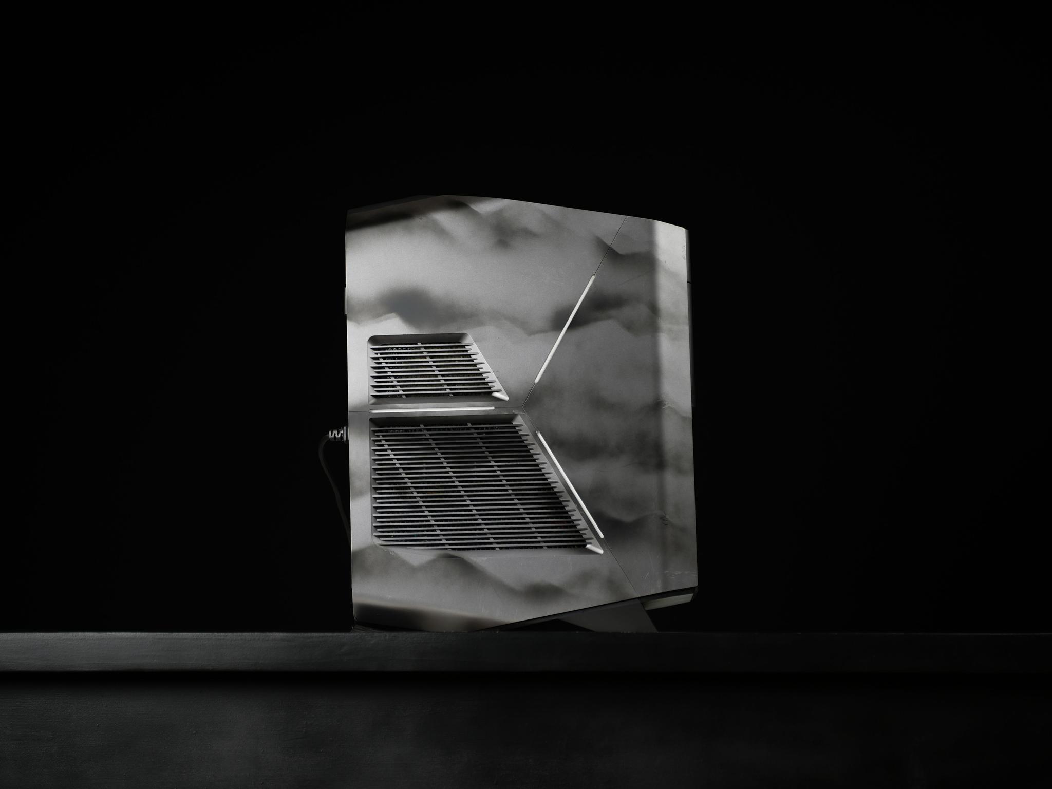 \ NA-03 / GTX 1080 Intel Core i5 8700K .7TB Windows 11 16GB Gaming PC