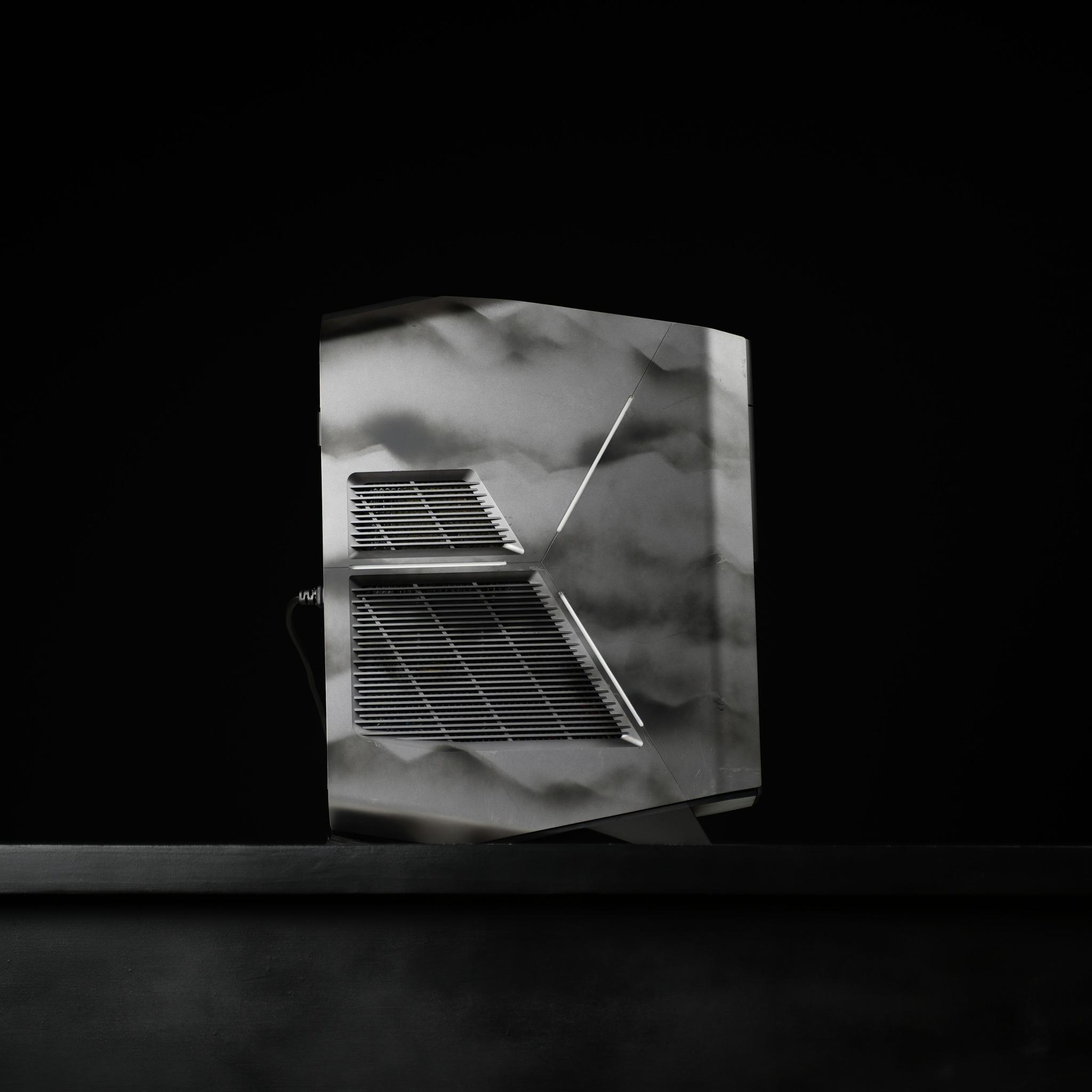\ NA-03 / GTX 1080 Intel Core i5 8700K .7TB Windows 11 16GB Gaming PC