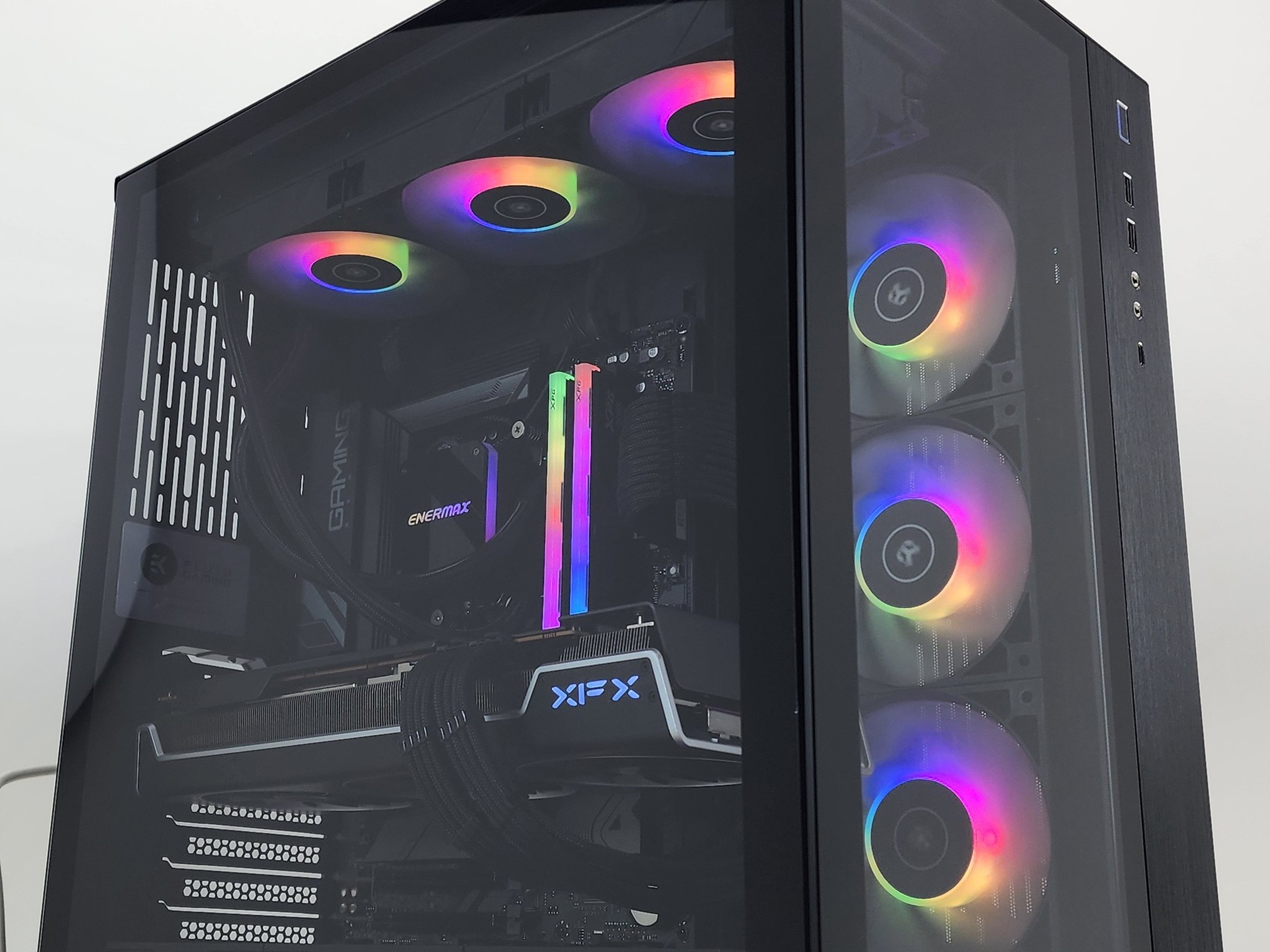 Gaming PC Ryzen 7 7800X3D 32GB RAM 2TB SSD RX 7900 XT 20GB Windows 11 Computer