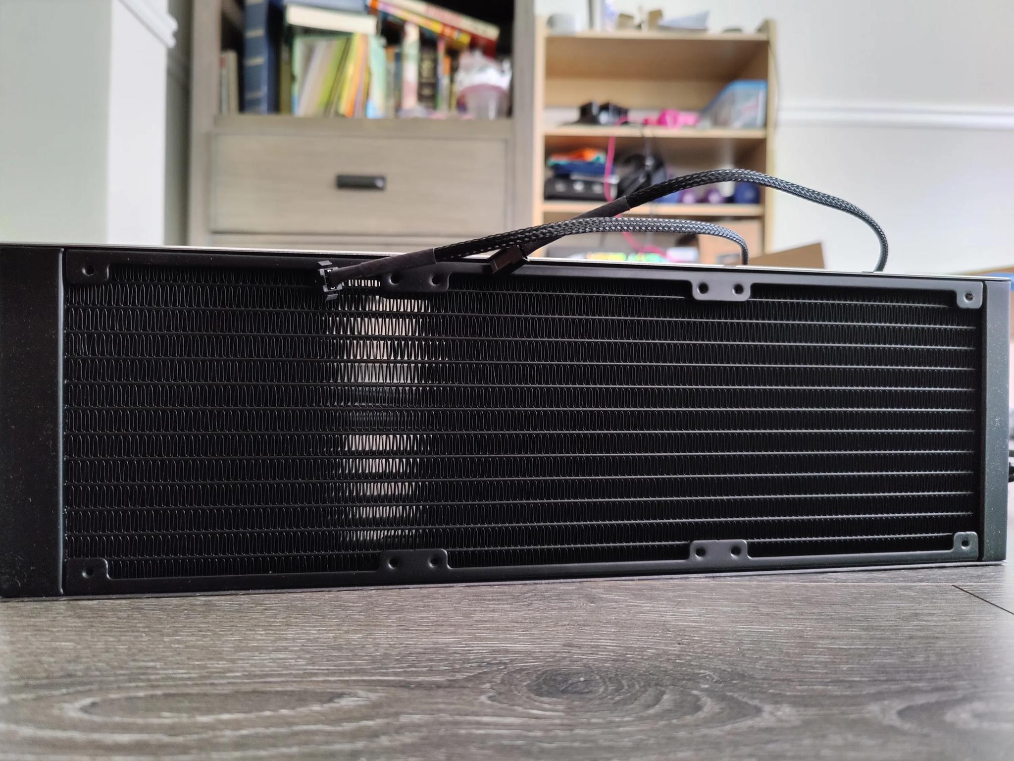 Lian Li Galahad 360mm AIO - Black