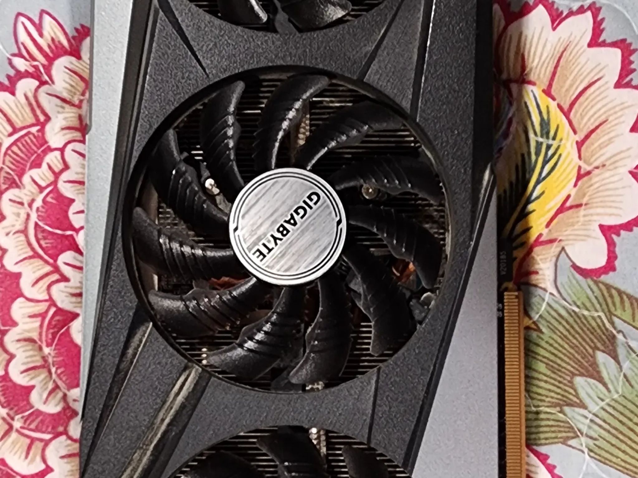 Gigabyte Radeon RX 6600 XT Gaming OC 8G Graphics Card
