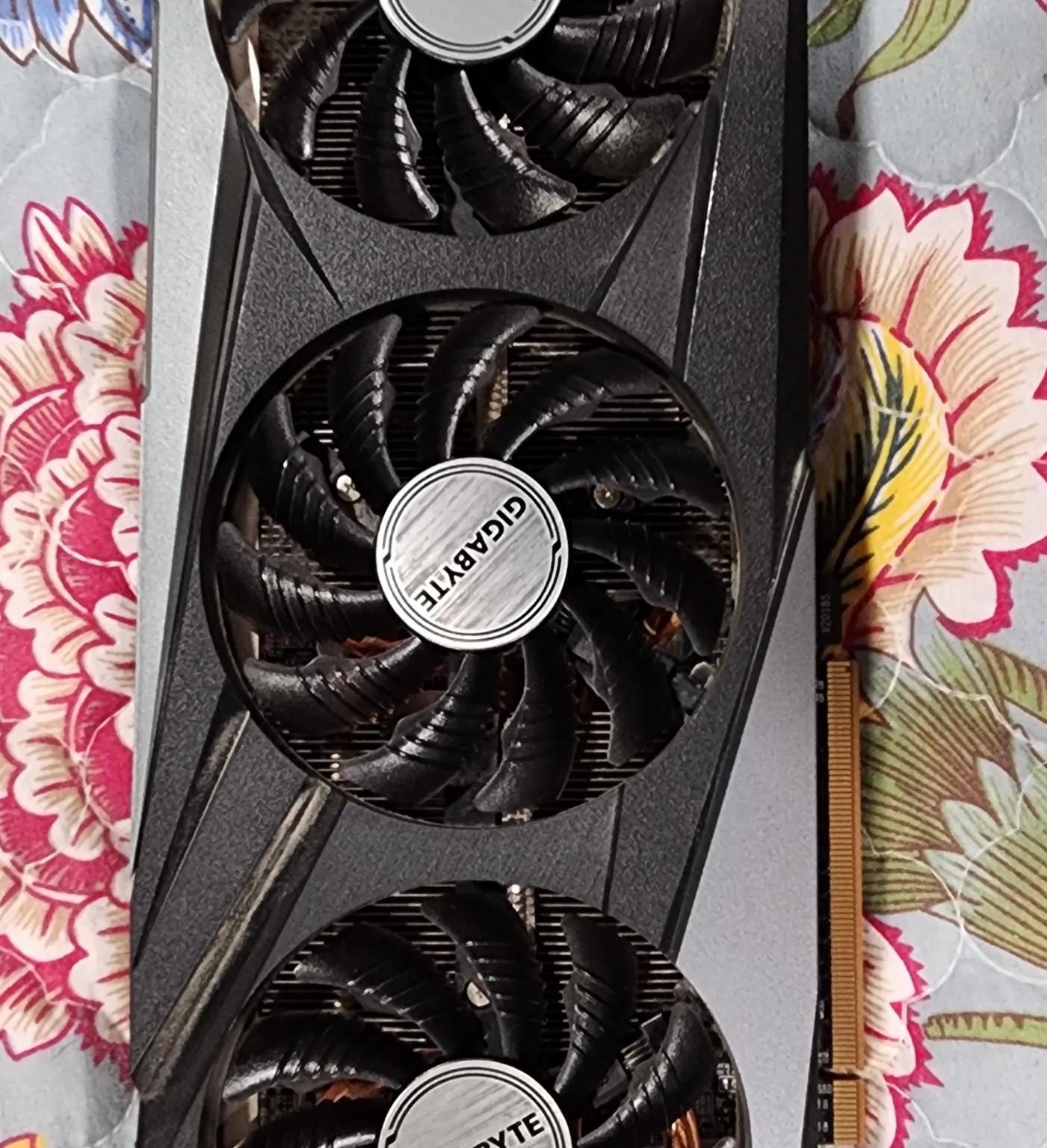 Gigabyte Radeon RX 6600 XT Gaming OC 8G Graphics Card