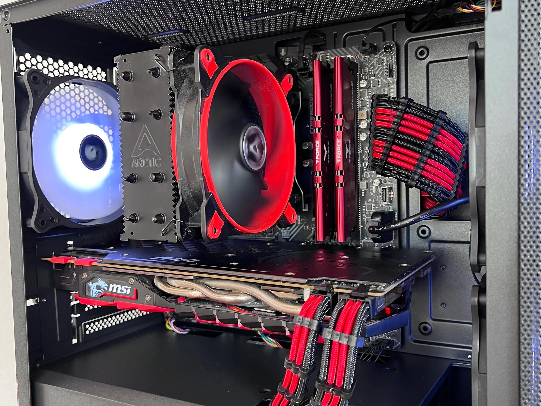 🟥⬛ Black & Red Budget Build | i3-12100F | GTX 1070 ⬛🟥