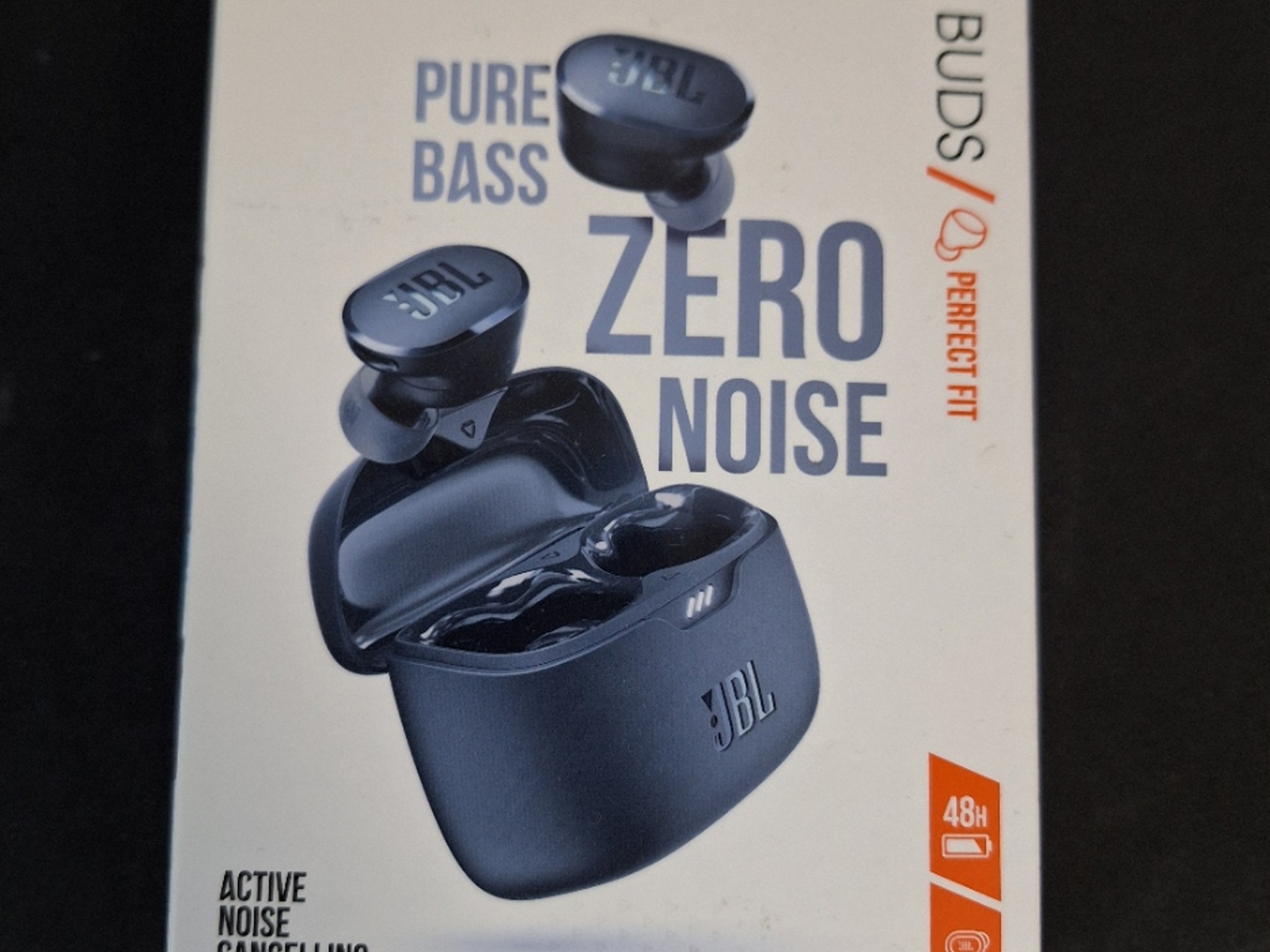 JBL TUNE BUDS Earbuds