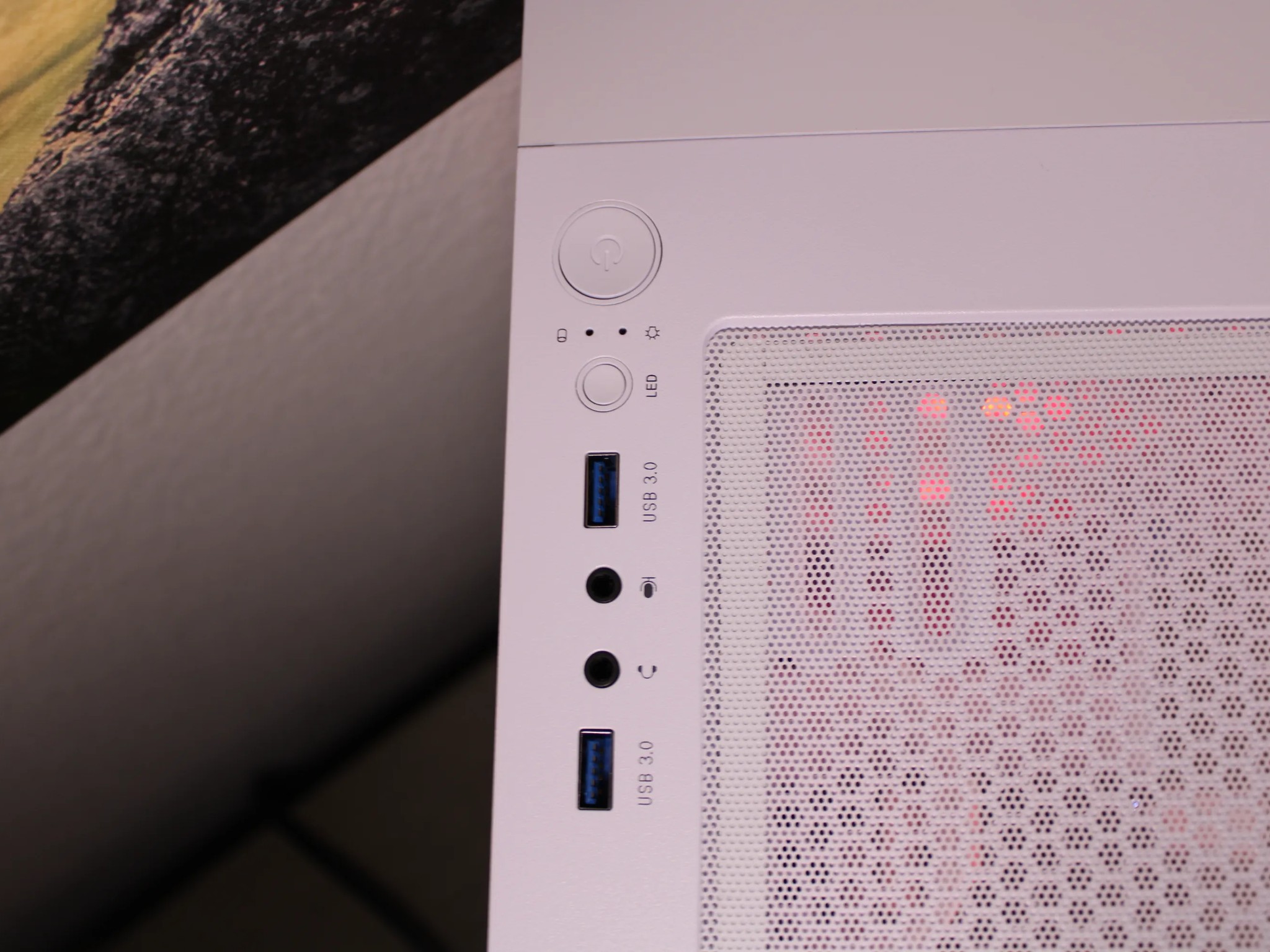 RTX 2060 | Ryzen 5 2600 | 1 TB NVMe M.2 | 16gb DDR4 Ram | Win 11 Activated | WiFi