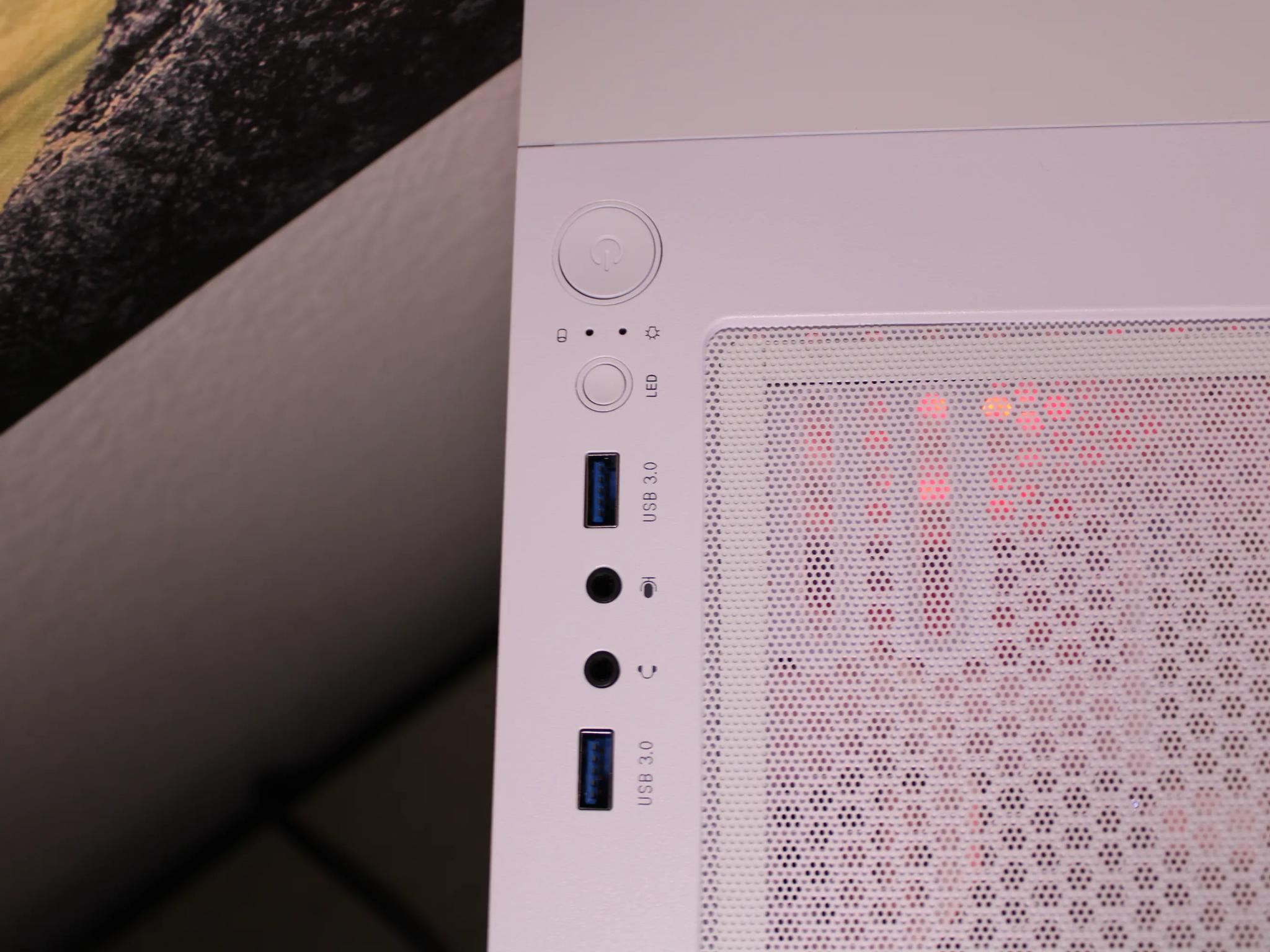 RTX 2060 | Ryzen 5 2600 | 1 TB NVMe M.2 | 16gb DDR4 Ram | Win 11 Activated | WiFi