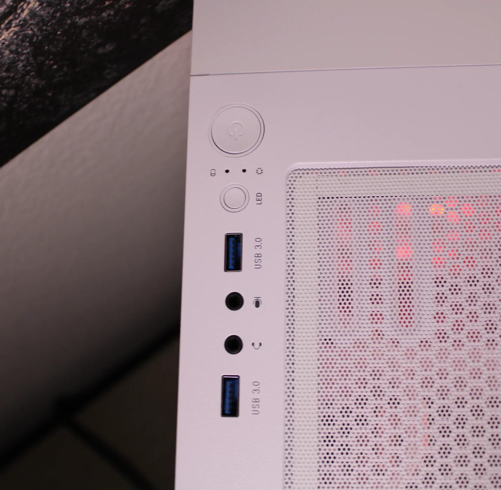 RTX 2060 | Ryzen 5 2600 | 1 TB NVMe M.2 | 16gb DDR4 Ram | Win 11 Activated | WiFi