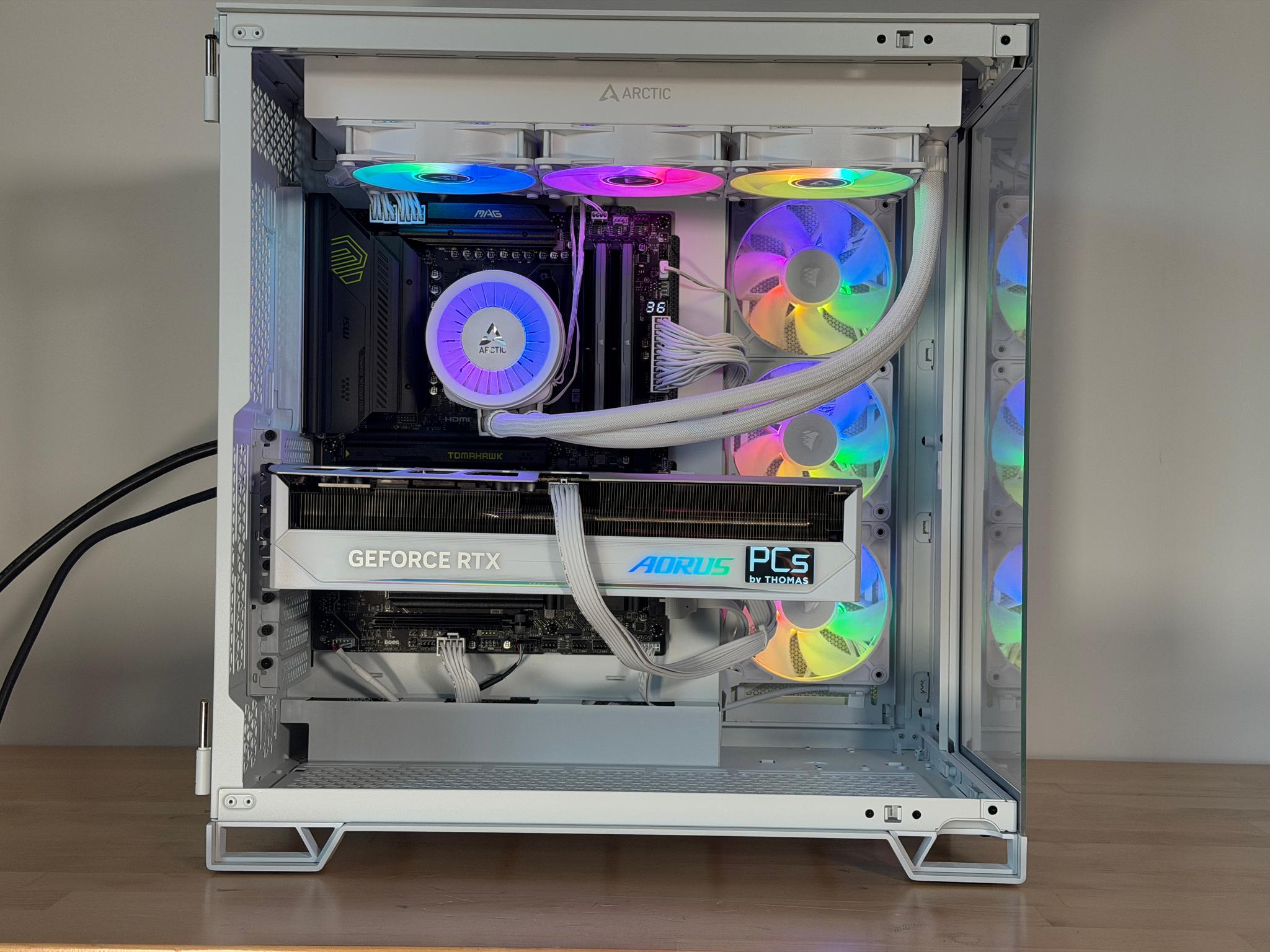 RTX 5080 Aorus Master Ryzen 7 9800x3d Gaming PC