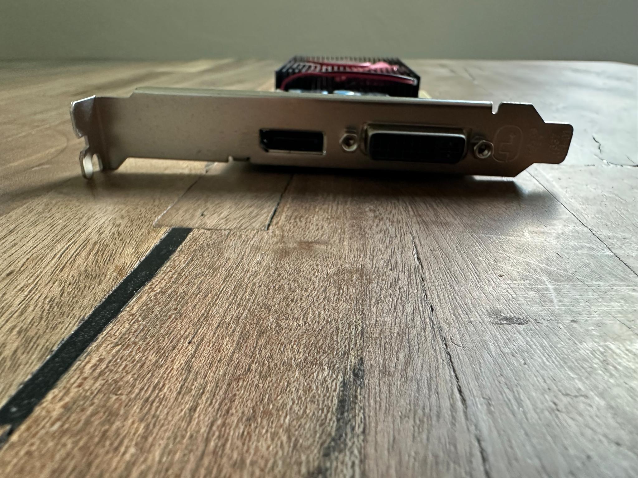 Dell AMD Radeon R5 430