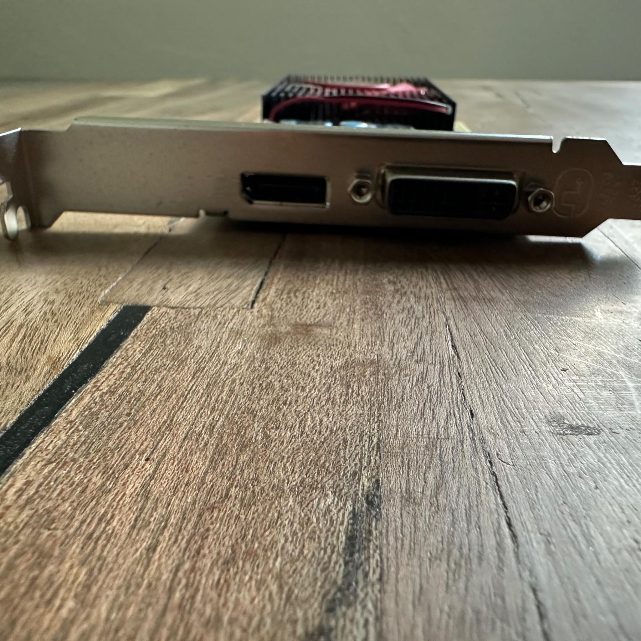 Dell AMD Radeon R5 430