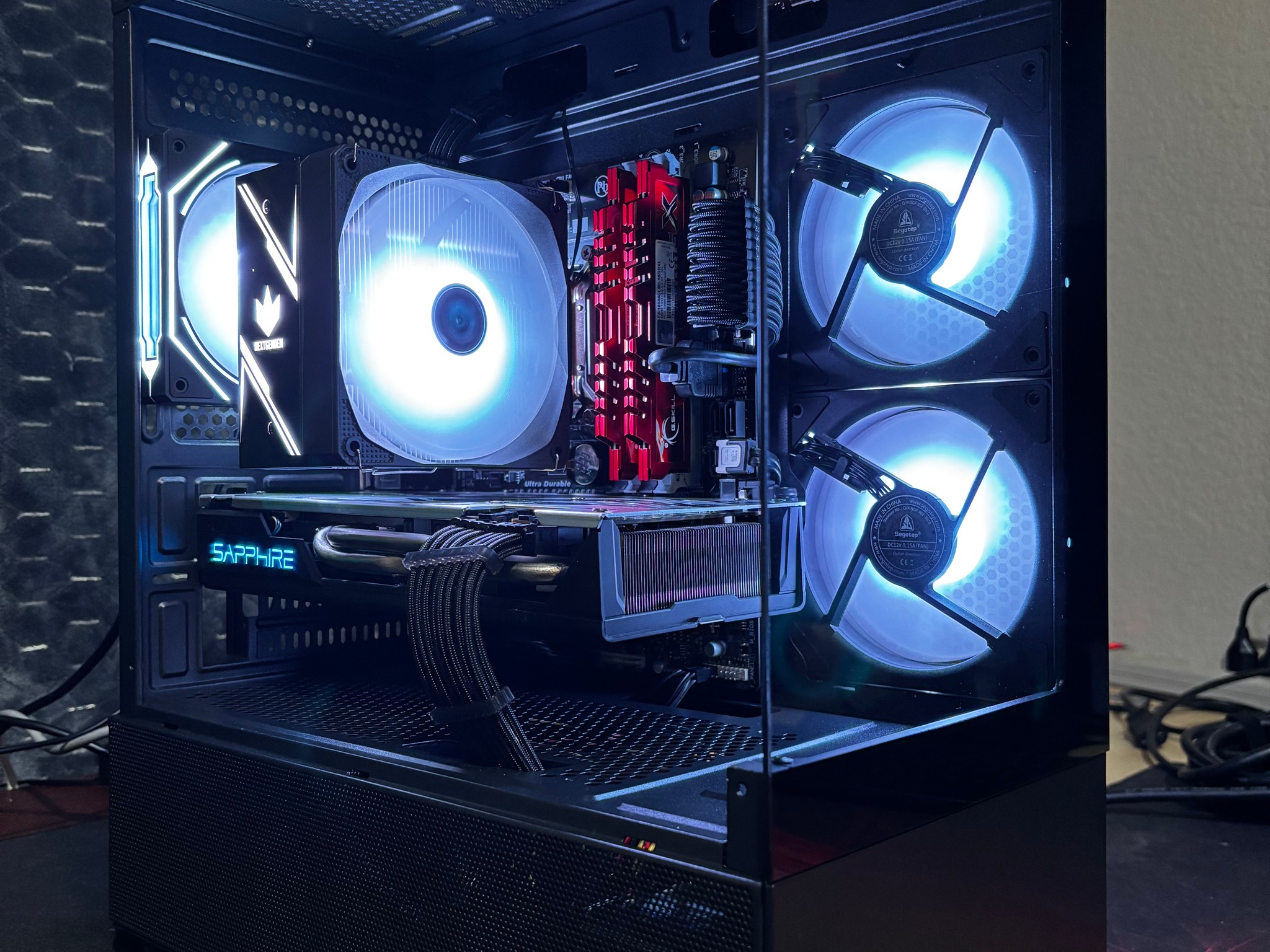 Beautiful Fish Tank Gaming PC | RX 570 8GB + i7 | WiFi