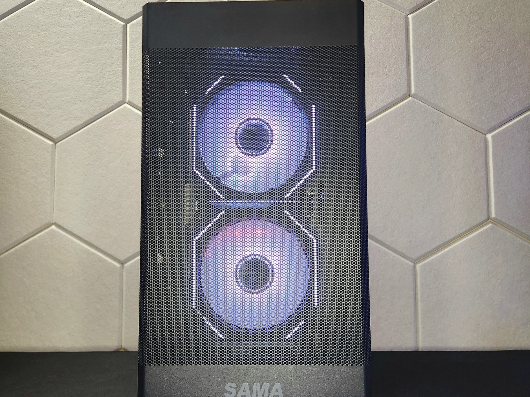 "1080p Beast" GTX 1070TI | Ryzen 7 2700 | 16GB DDR4 | 512GB SSD | WIFI+BT