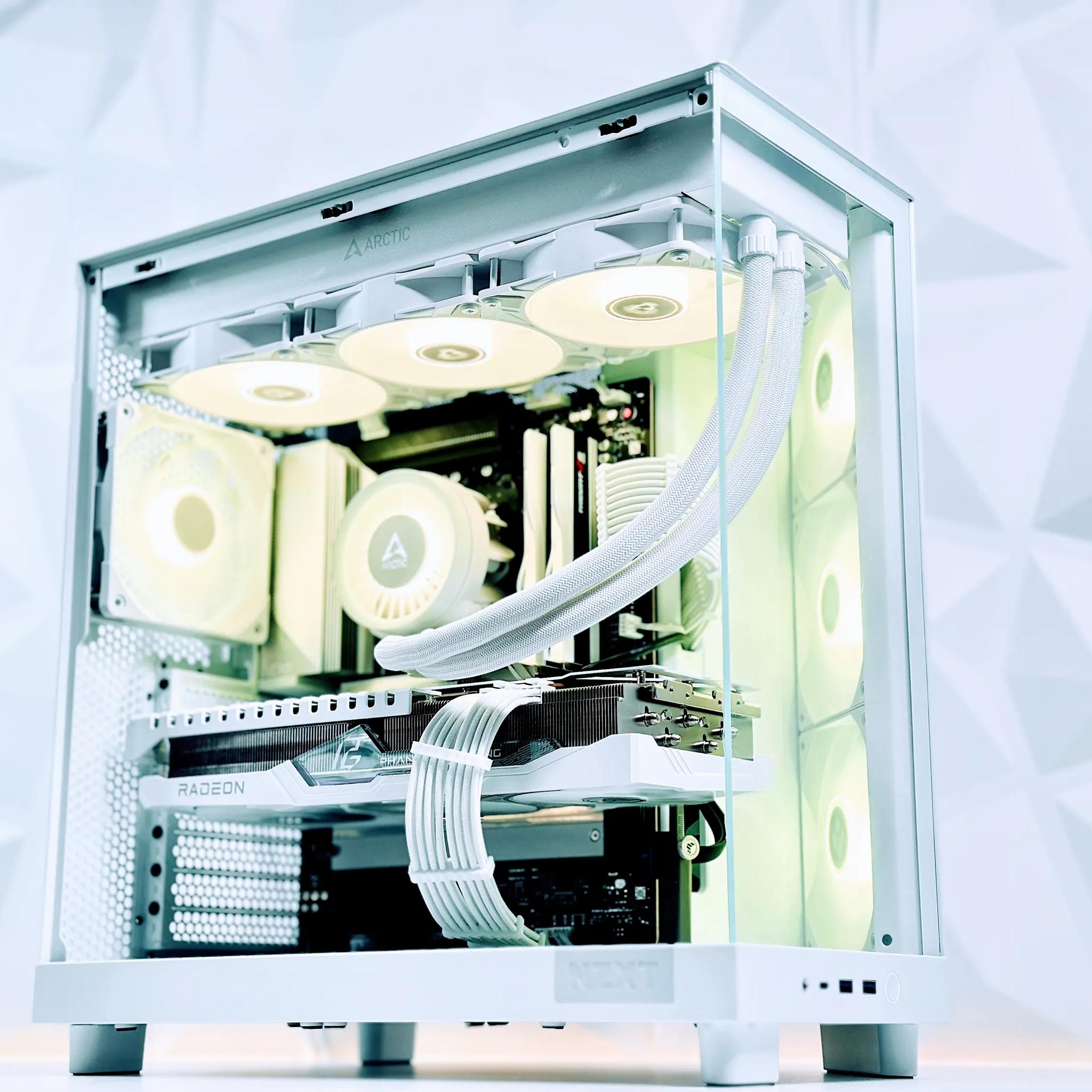 ❄️🤍🐻‍❄️Artic⚪AMD RX 7900 XT 20GB⚪AMD Ryzen 7 7700⚪32GB DDR5⚪1TB NVME