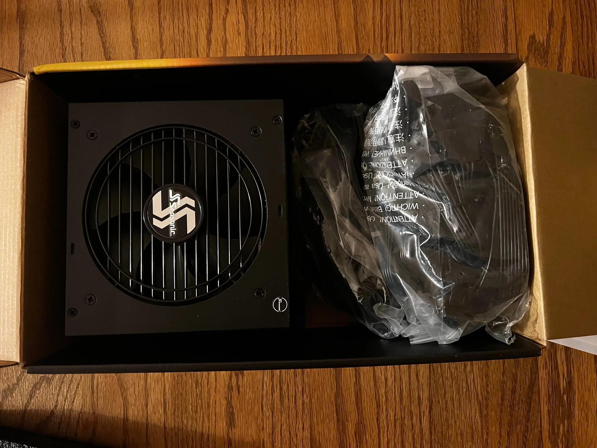 SeaSonic FOCUS 850 W 80+ Gold Certified Fully Modular ATX Power Supply