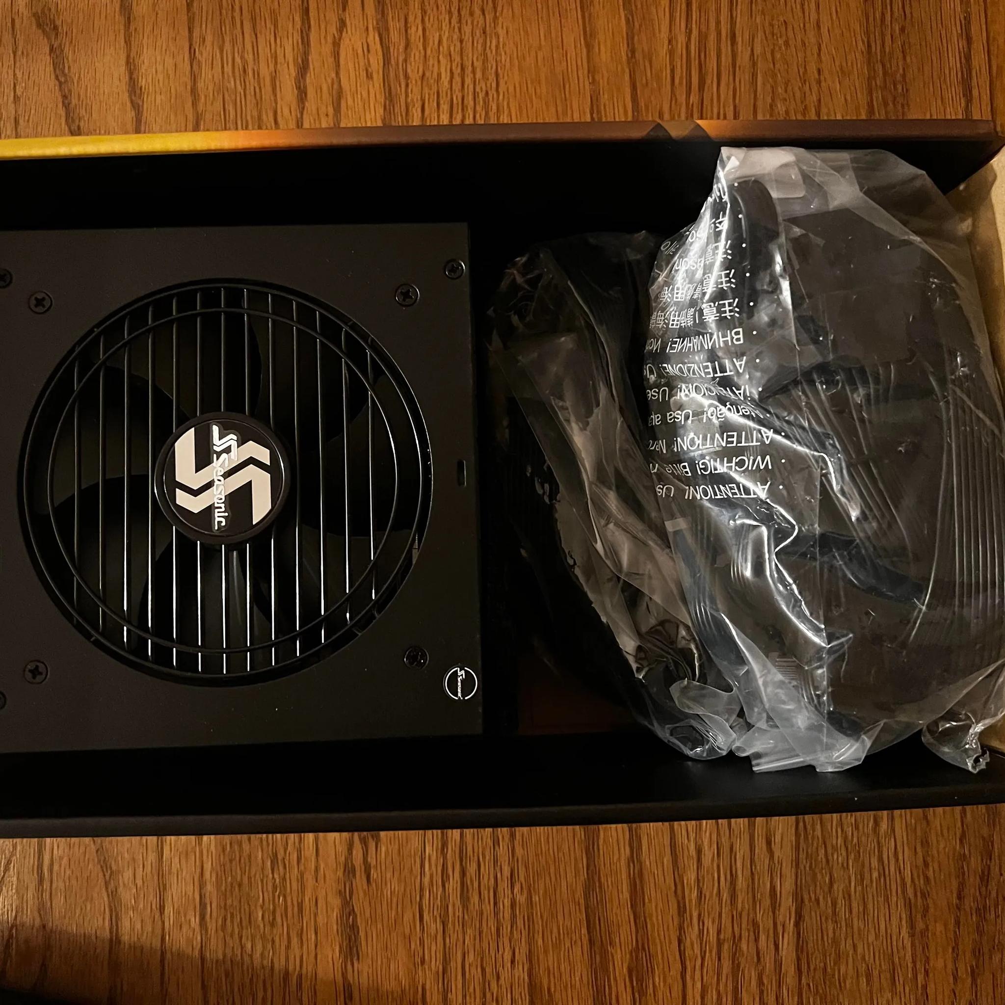 SeaSonic FOCUS 850 W 80+ Gold Certified Fully Modular ATX Power Supply