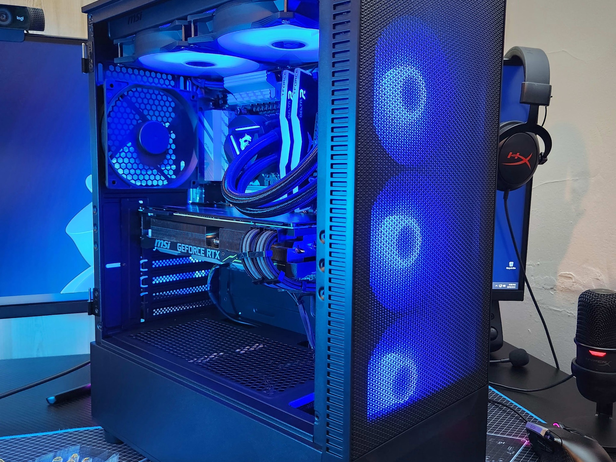Custom 12600K | RTX 2080 | 32GB 3200 MHz | 2TB NVME SSD Gaming PC