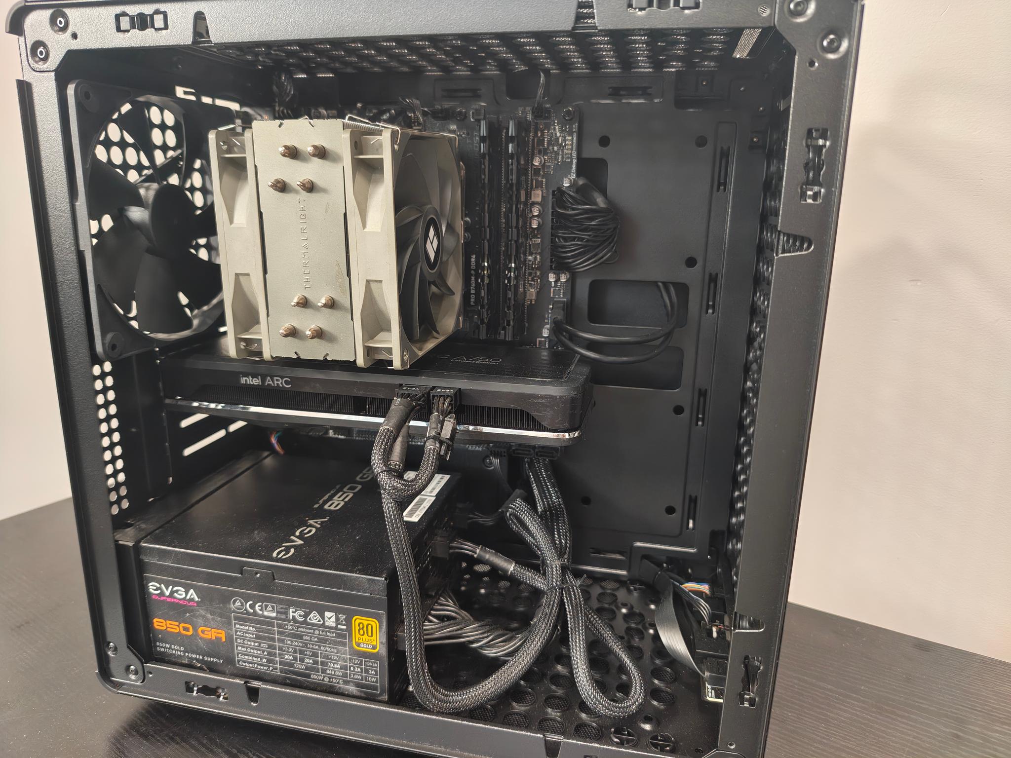THE BLUE CUBE, fantastic value 1440P gaming pc equipped with FRAME GEN