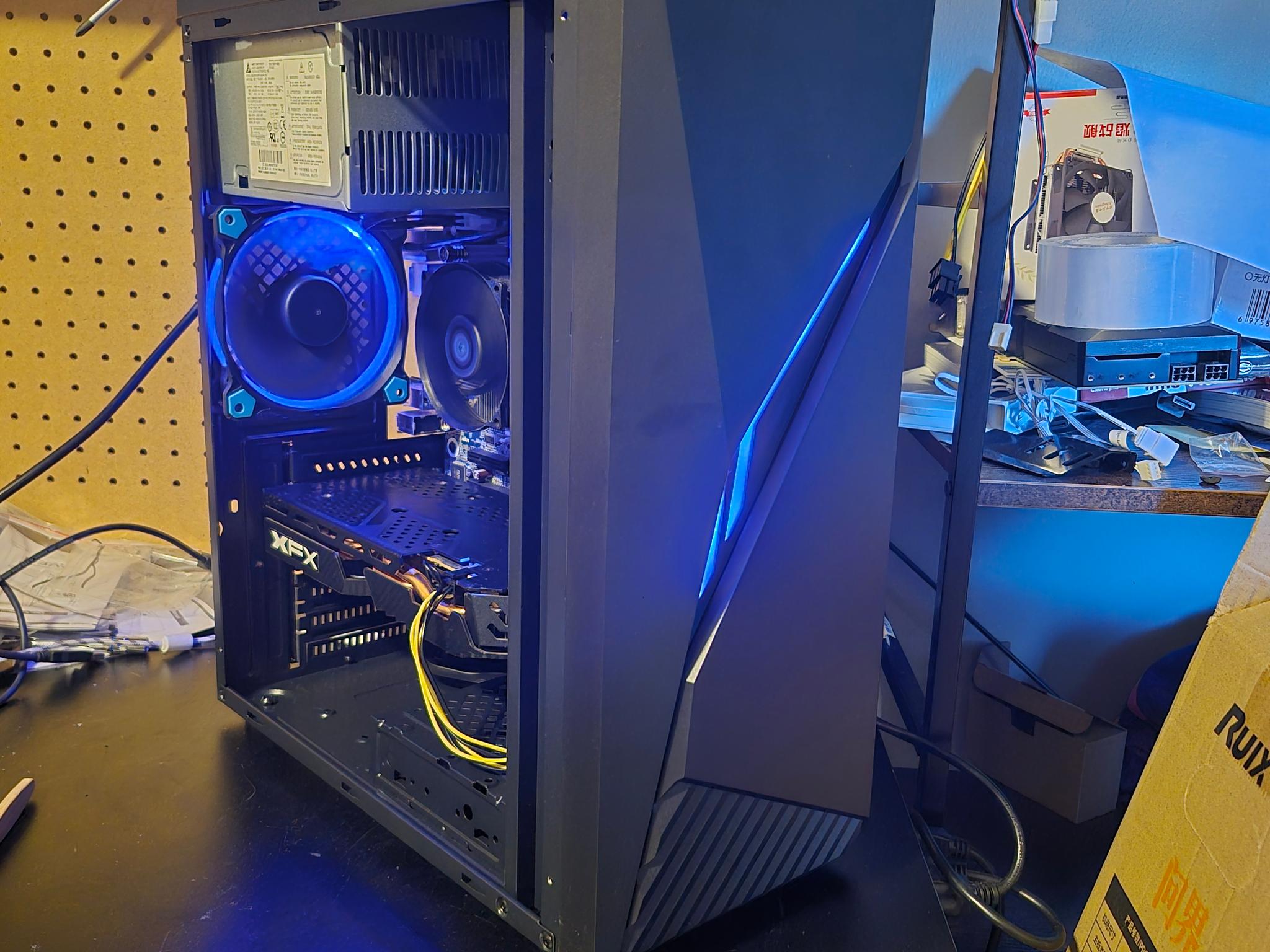 100 FPS Fortnite | i5-4570, 16GB RAM, 500GB SSD, RX 580 8GB, RGB, Wifi