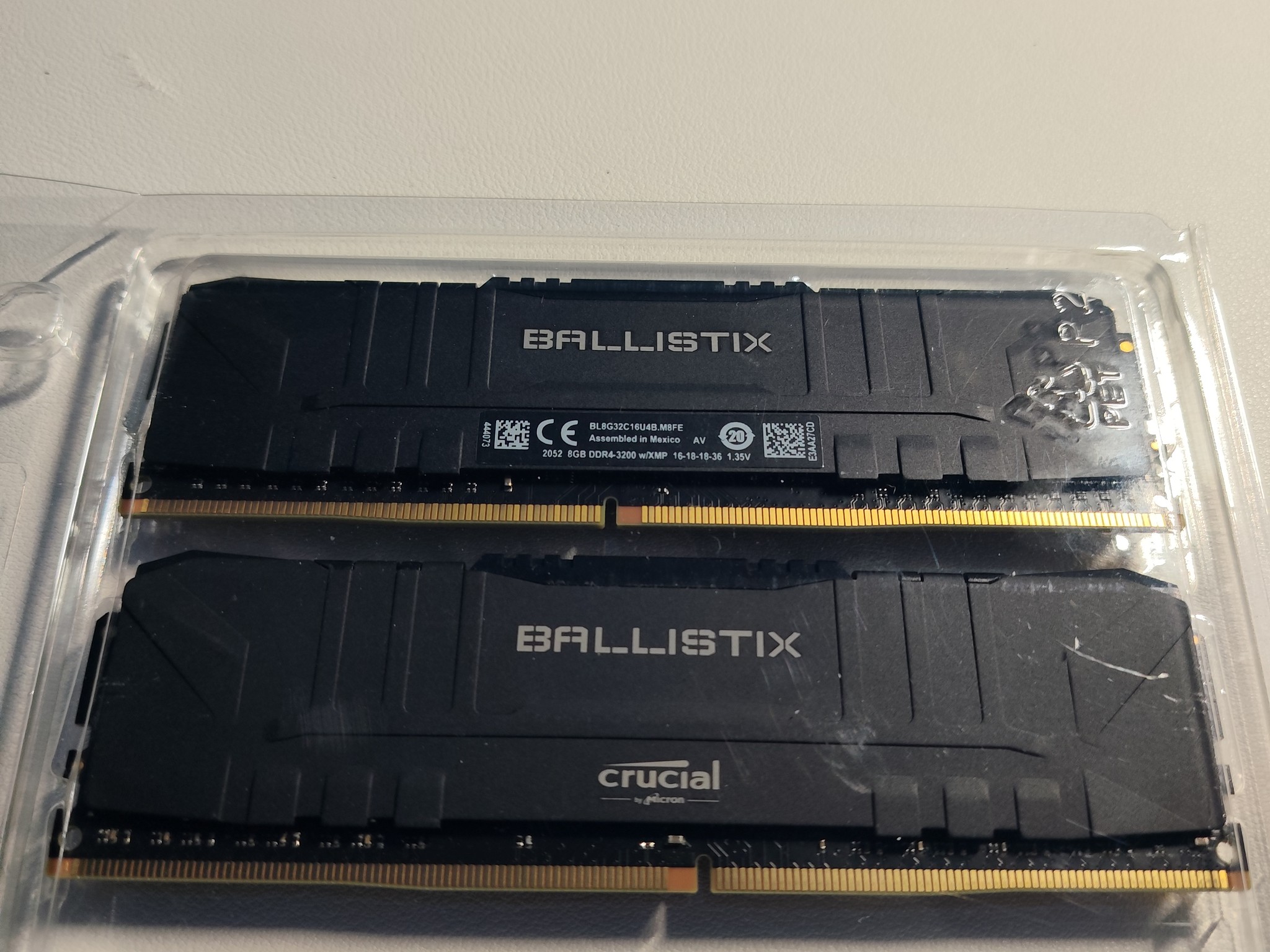 Crucial Ballistix 16GB (2x8GB) RAM DDR4