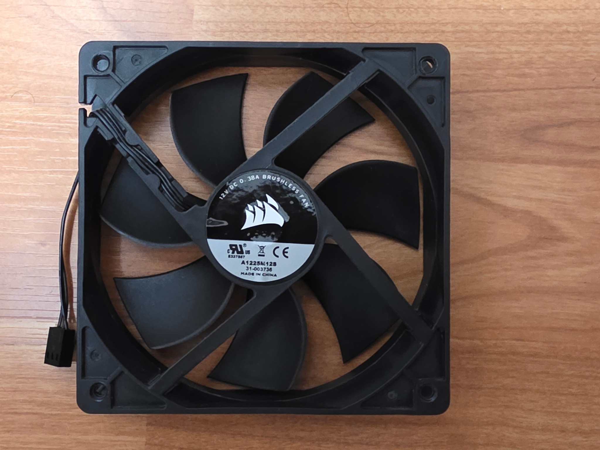 Corsair 120mm DC Brushless Case Cooling Fan 3-Pin 12V 0.38A A1225M12S
