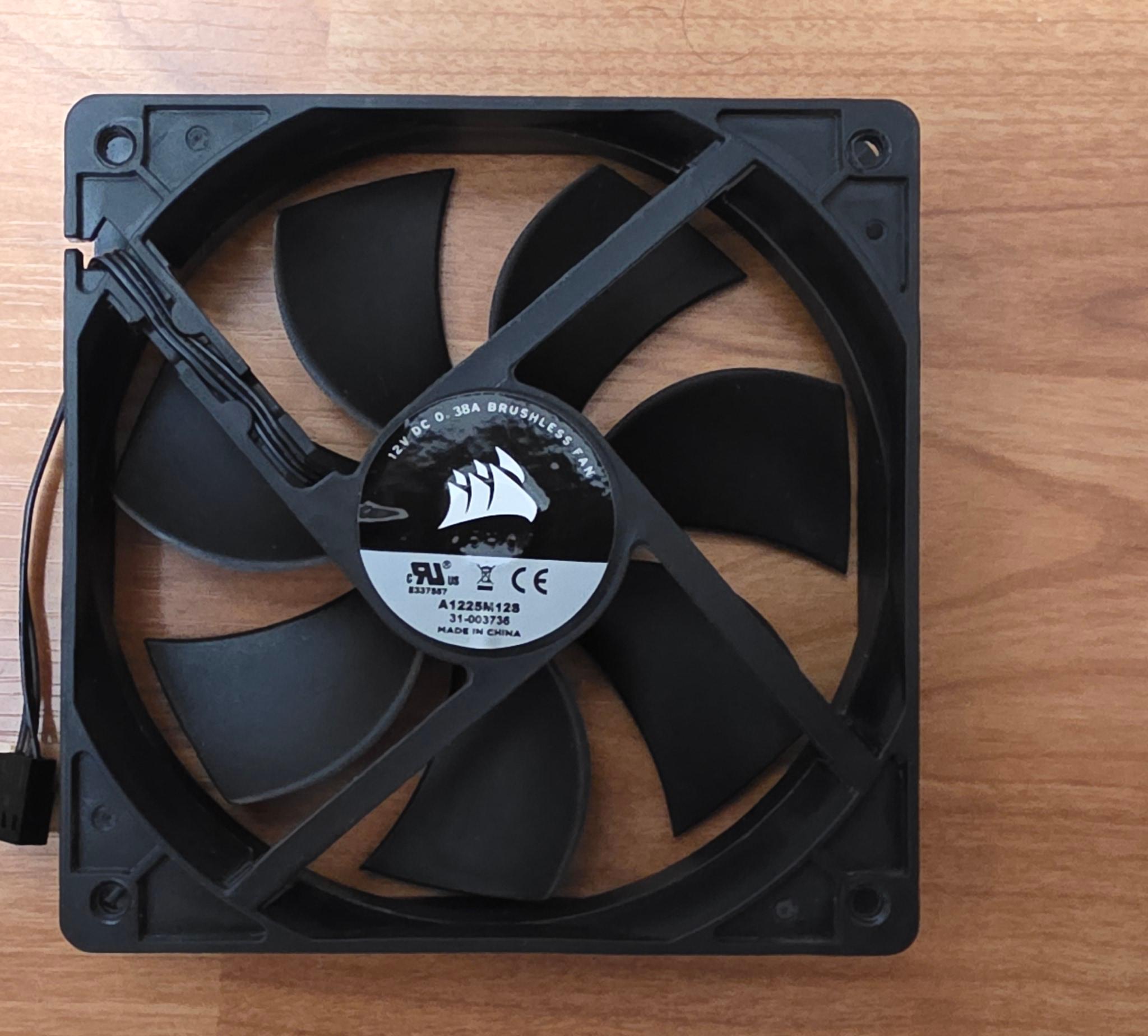 Corsair 120mm DC Brushless Case Cooling Fan 3-Pin 12V 0.38A A1225M12S