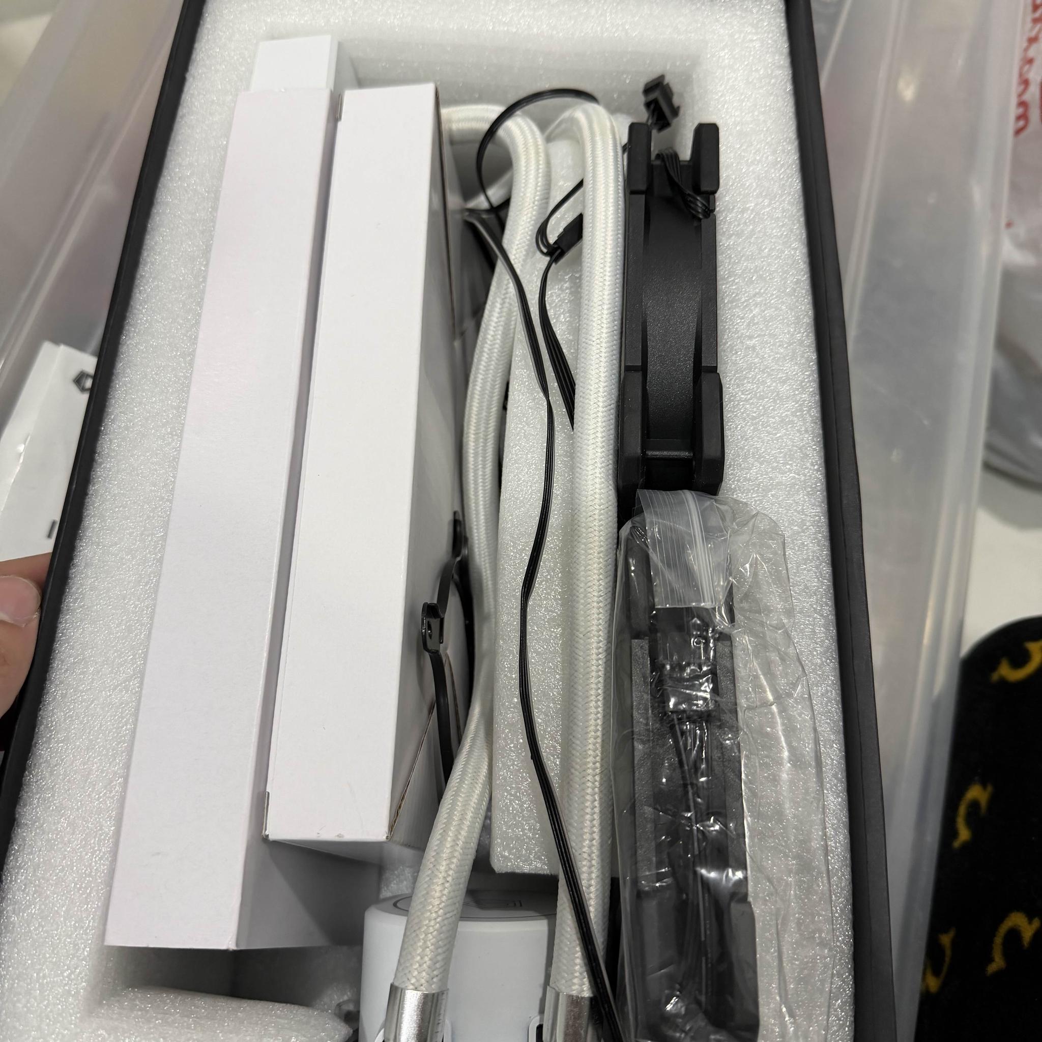 i5-7600k with Asus PRIMEz270-AR motherboard and ID Cooling AIO