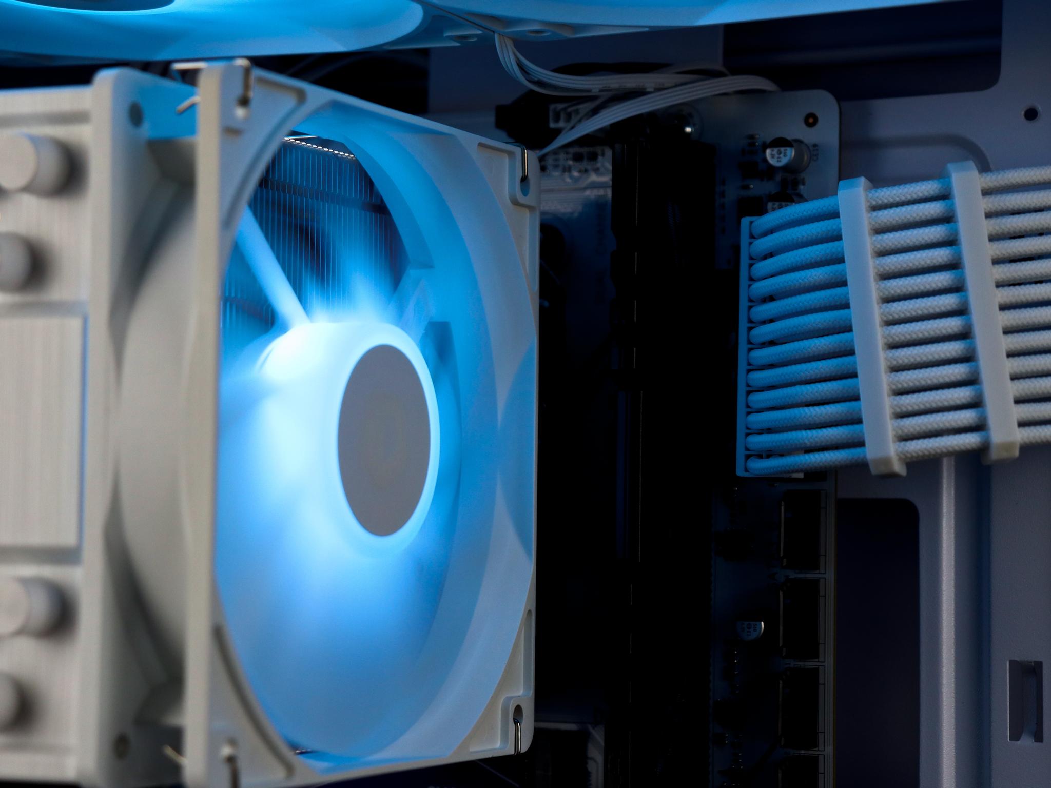 🧊❄️🧊 White Gaming PC – RTX 3070, Ryzen 7 3700X, 16GB RAM, 1TB NVMe SSD - WiFi, BlueTooth - 🧊❄️🧊