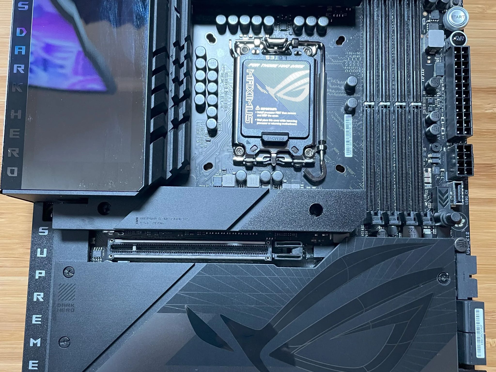 ASUS ROG Maximus Z790 Dark Hero WiFi6E LGA 1700