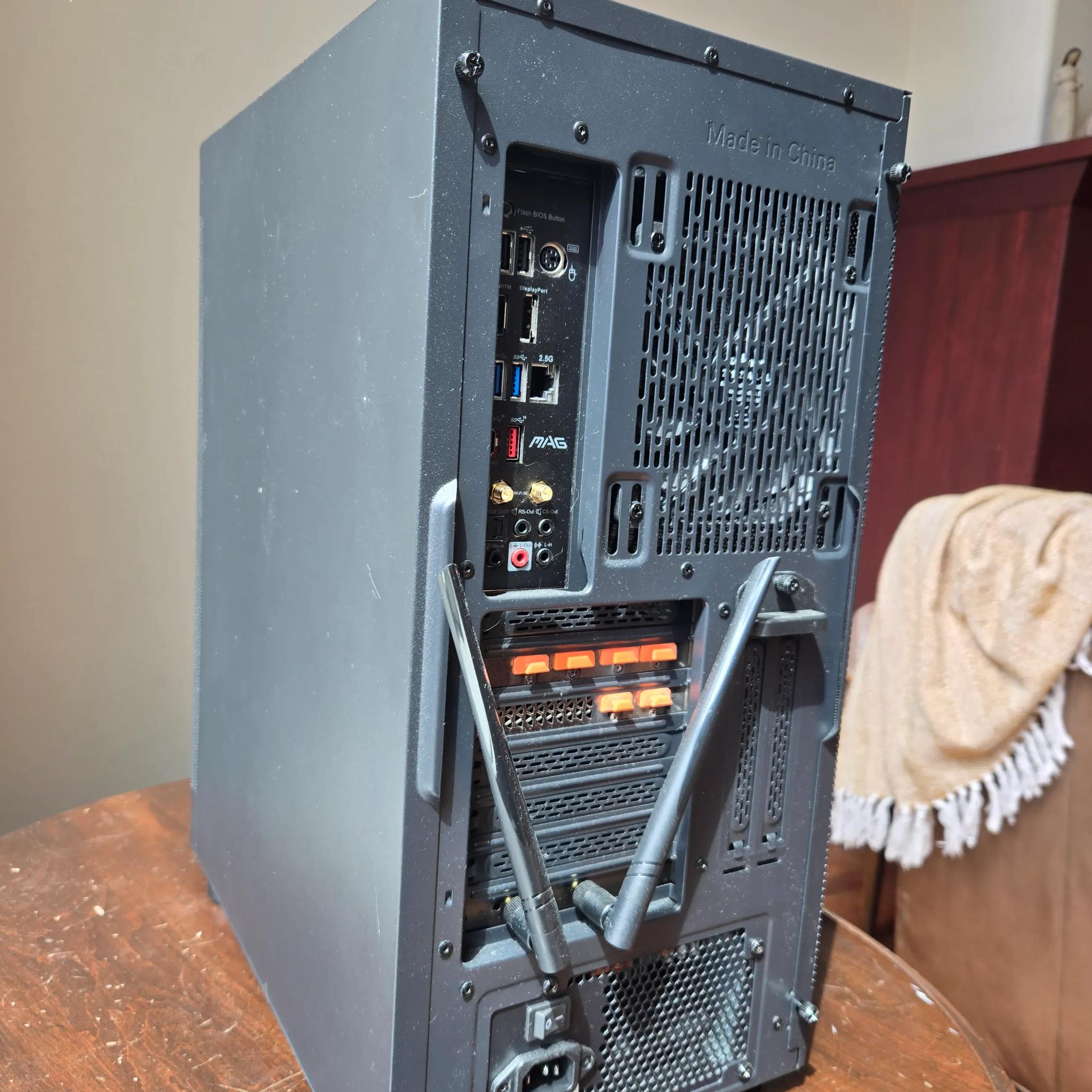 Gigabyte Aorus 5700xt, 32 gb ddR4, Samsung 980 1Tb SSD, Ryzen 7 3700x