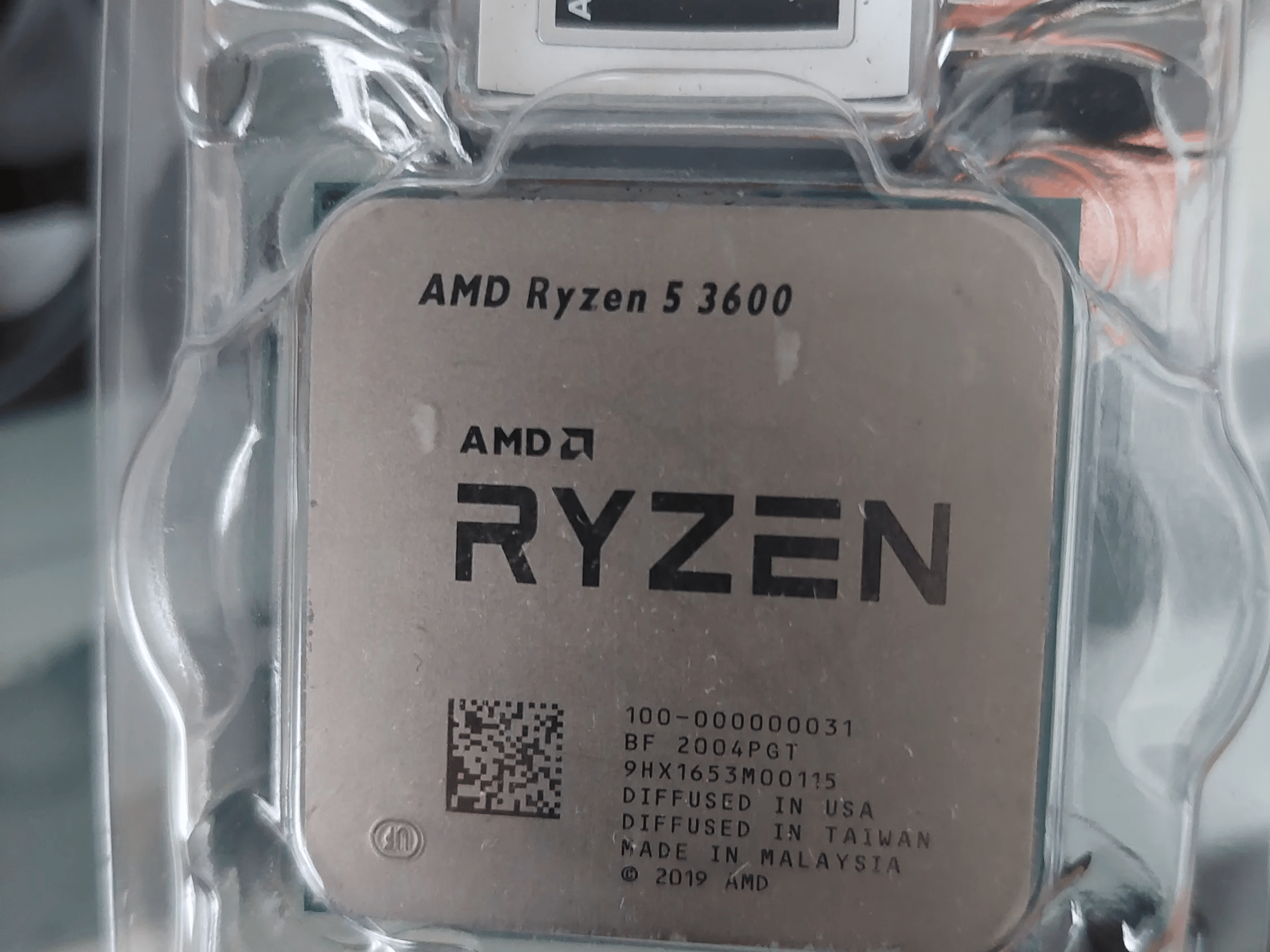 AMD Ryzen 5 3600 with Wraith Prism Cooler Combo 