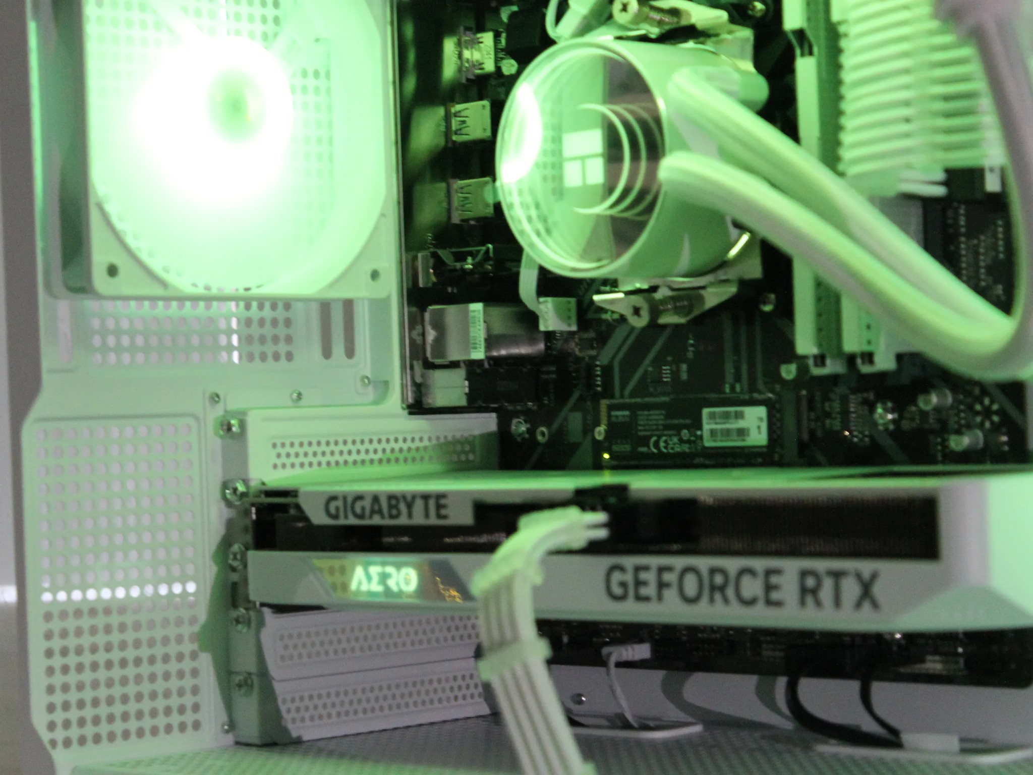 🤍💙1080p/1440p Gaming PC| RTX 4060| Ryzen 5| 32GB Ram| 1TB| Windows 11🤍💙