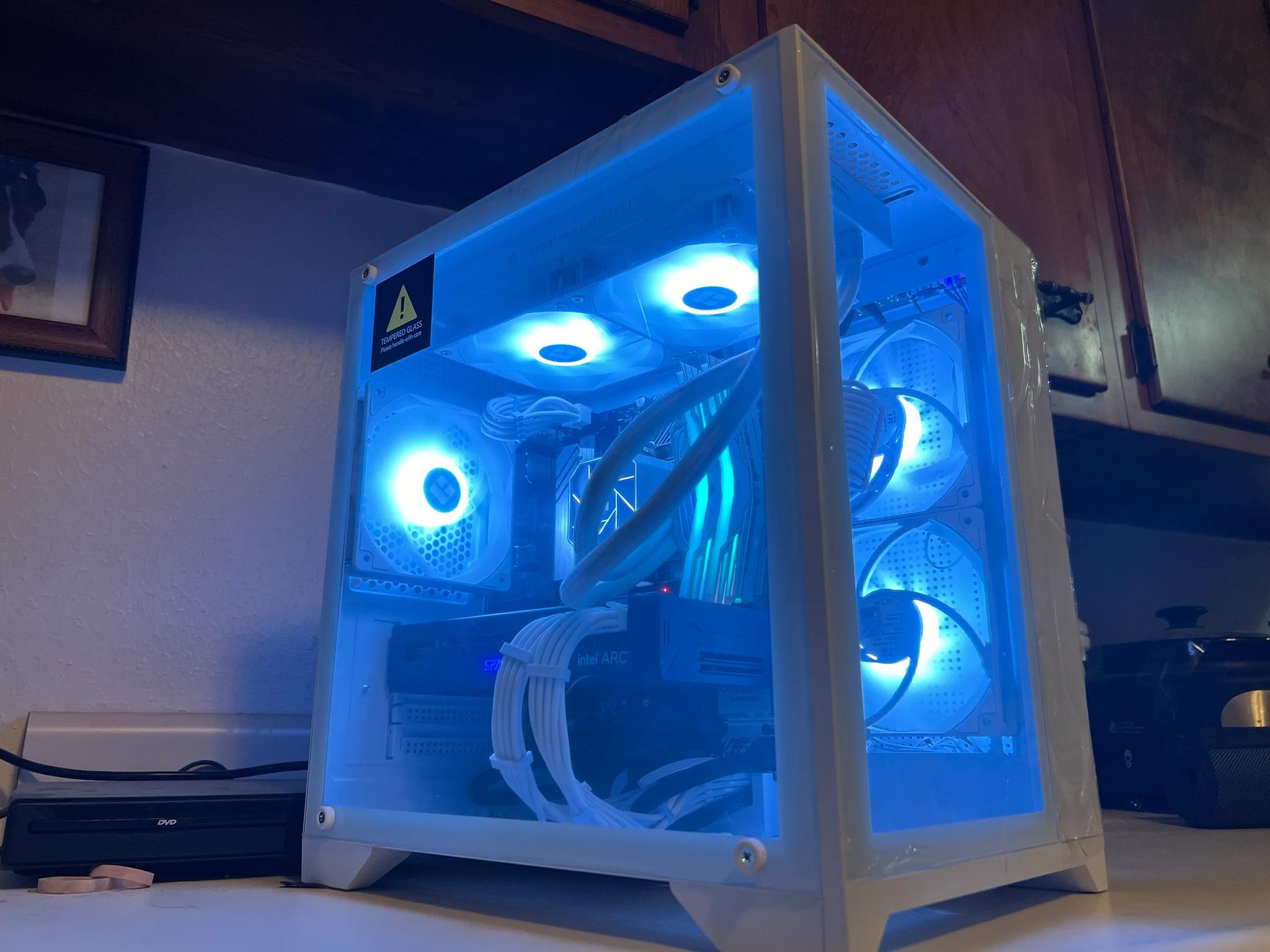 GLACIOUS(i5 10400f, Oloy Warhawk DDR4 16GB, Arc A580, Apevia Galaxy 650w 80+Gold, Thermalright AIO)