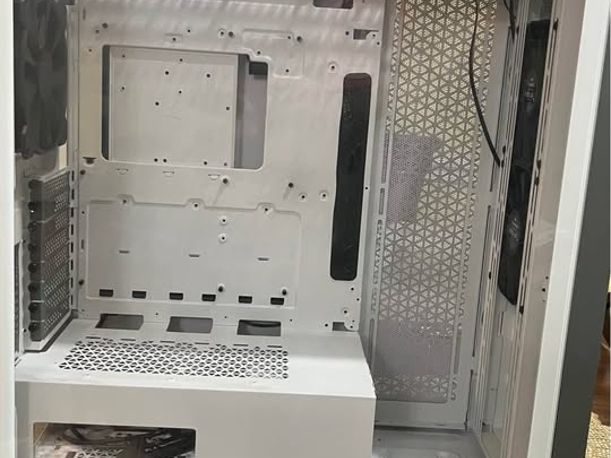 Corsair 7000D AIRFLOW (White-Black - Tempered Glass)