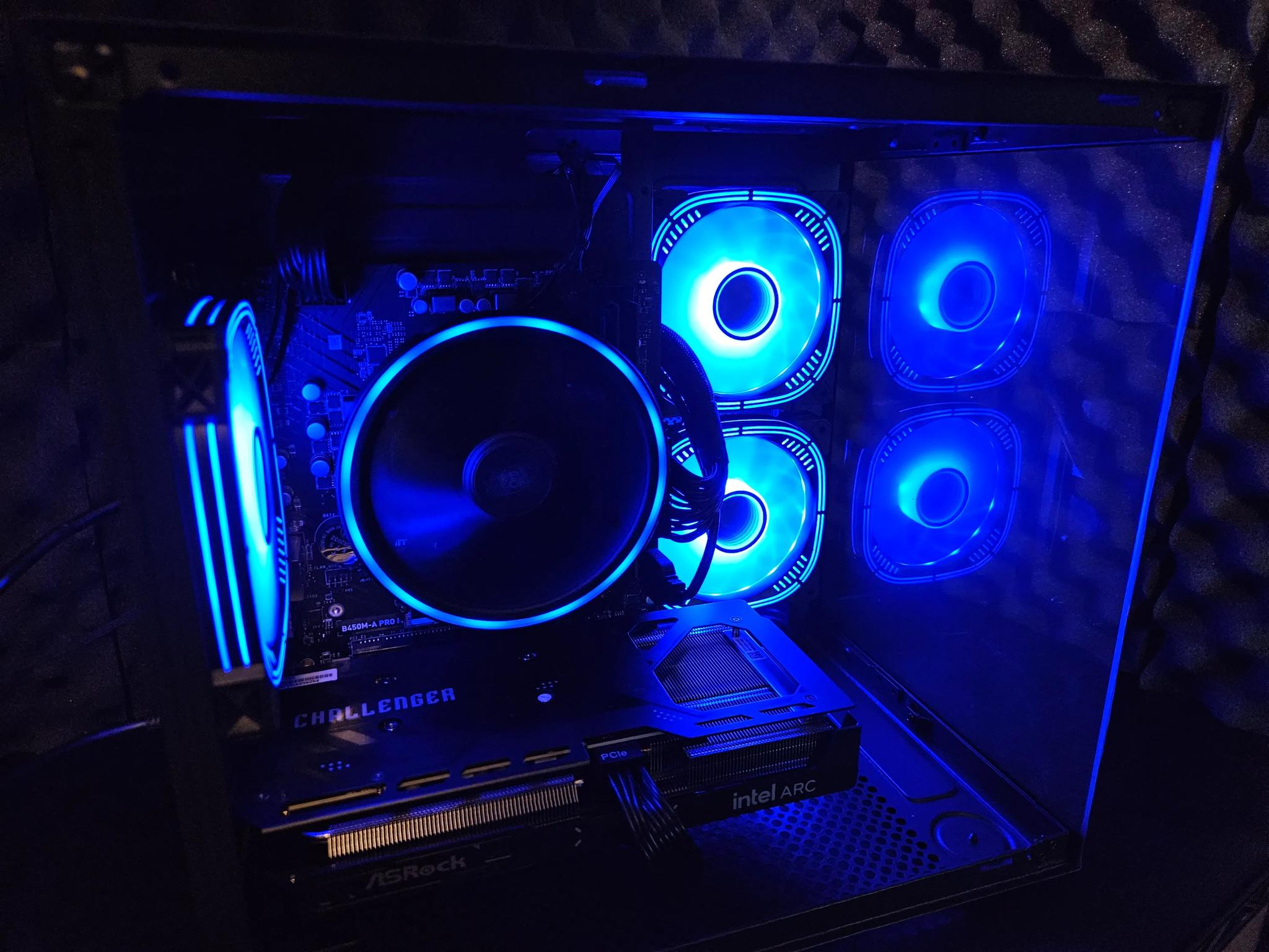 Dark side gaming rig Ryzen 5 / 32GB DDR4/ 1TB SSD / Intel Arc B570