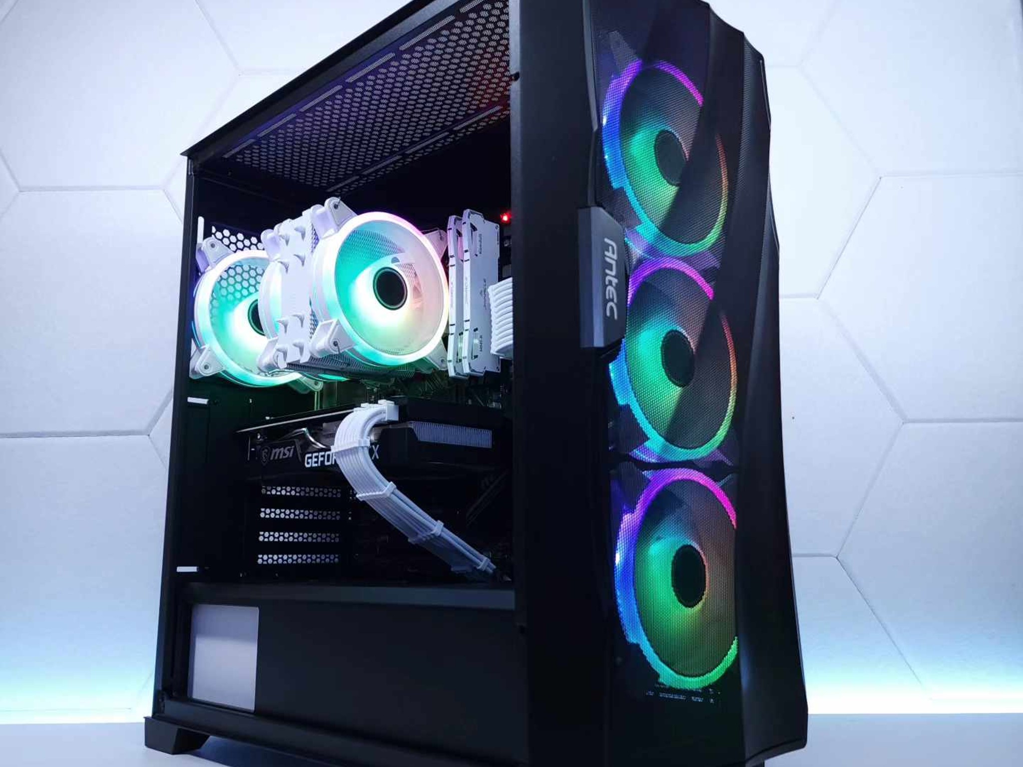🖤🤍RTX 3070 | Ryzen 5 5600X | 32GB 3200MHz | 1.5TB NVMe/Sata SSD*